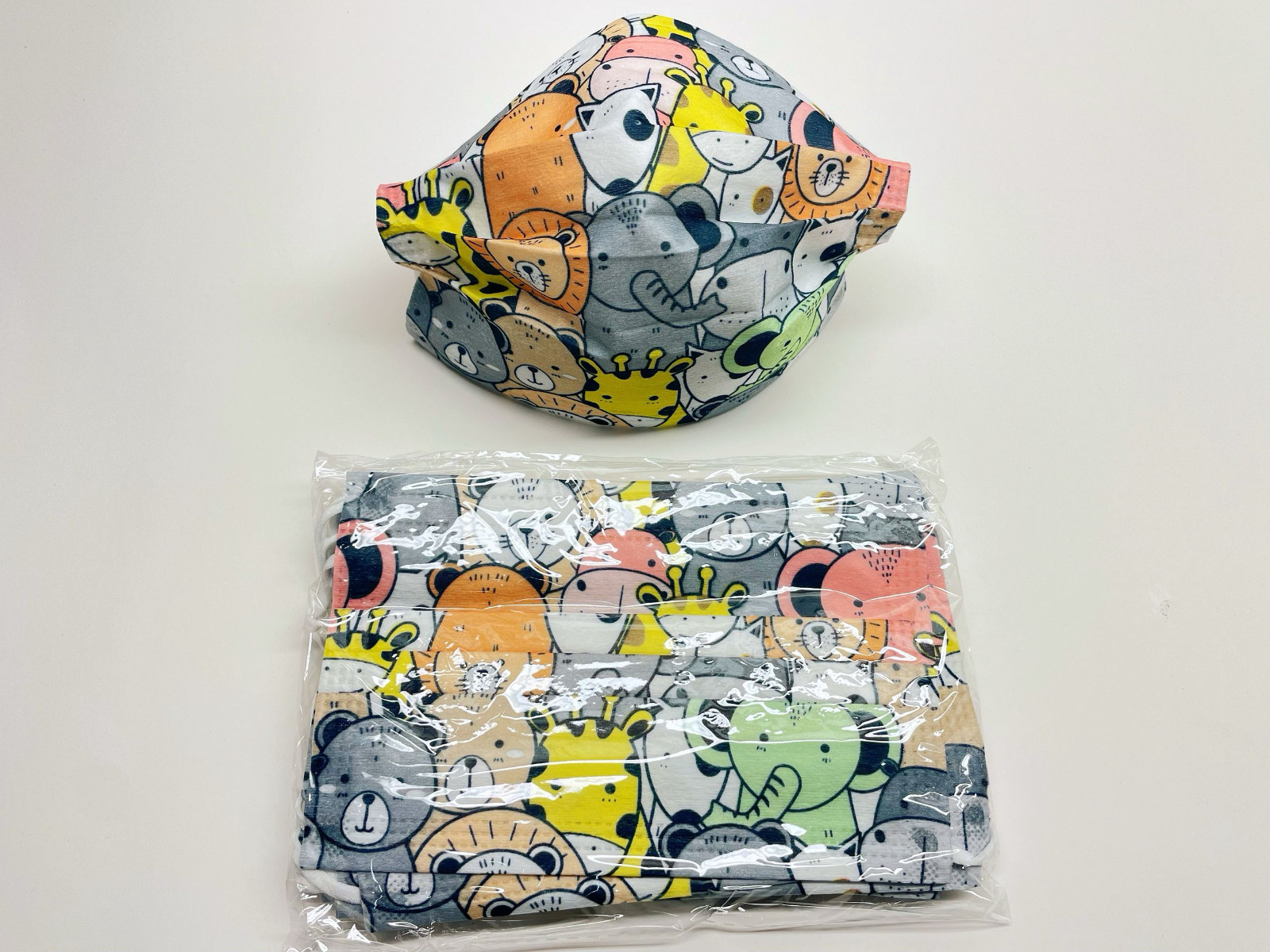 100 Pcs Patterns Kids Unisex Face Mask Mouth & Nose Protector Respirator Masks