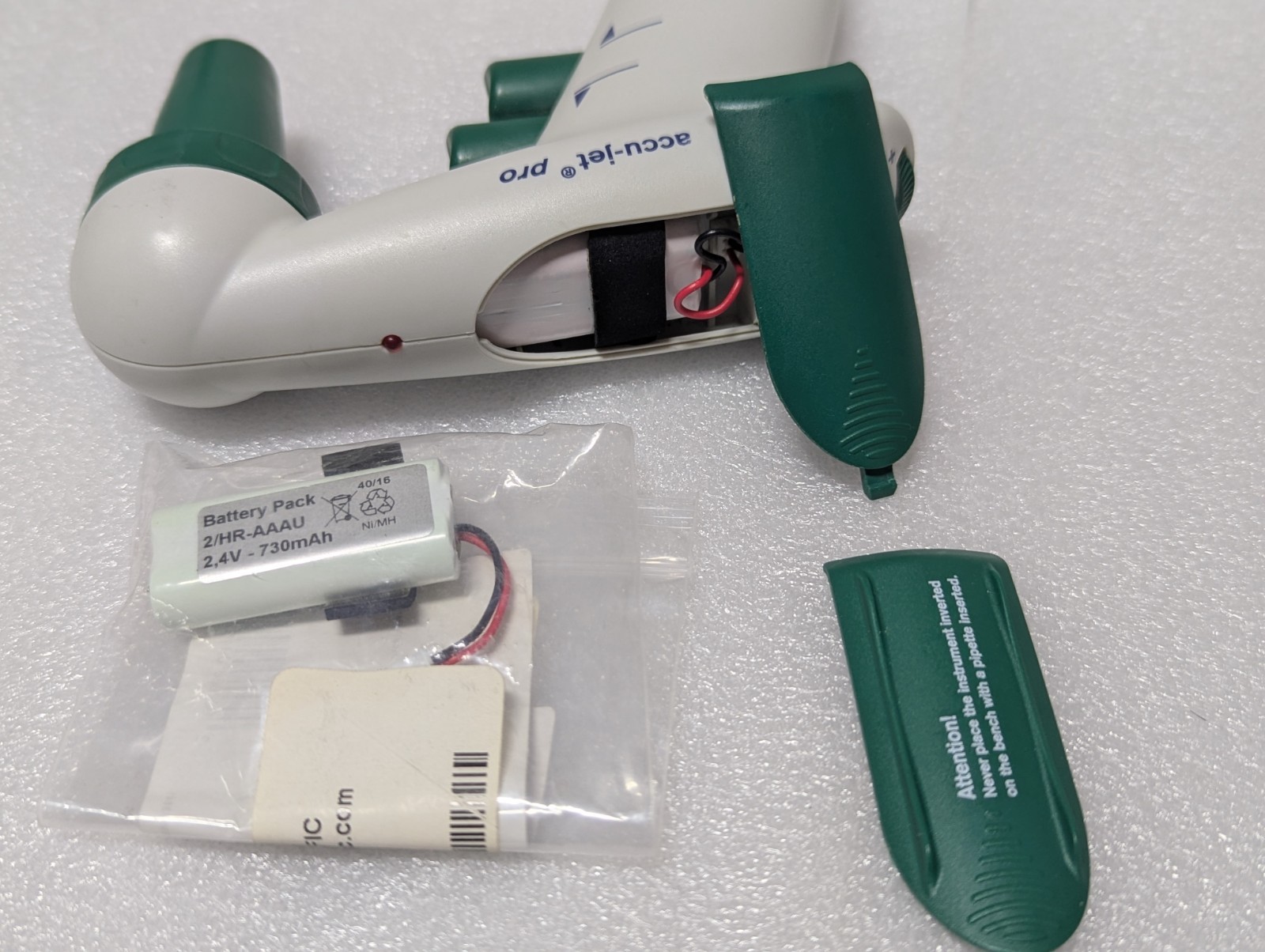 BrandTECH Accu-Jet/AccuJet PRO Pipette Controller, w/charger & extras. Pre-owned
