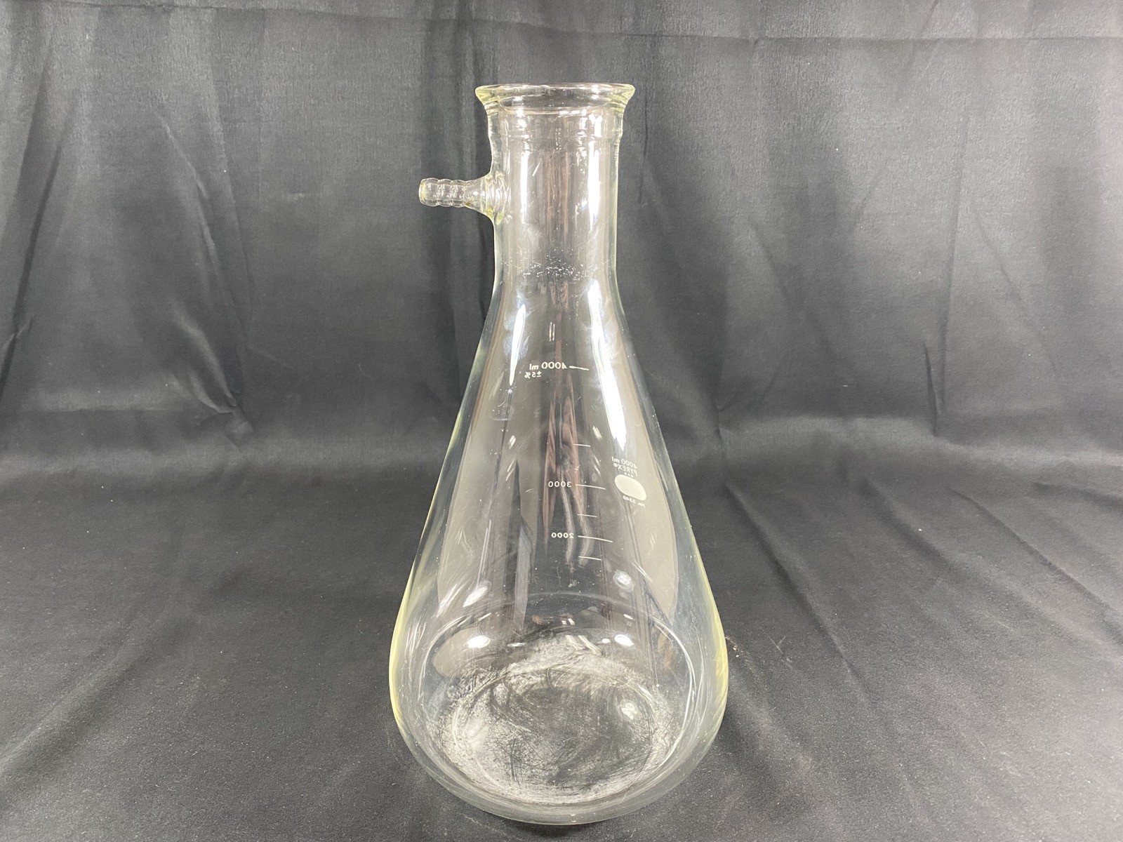 PYREX 4000mL Heavy Wall Filtering Flask W Sidearm Tubulation 12.5mm OD 5340-4L