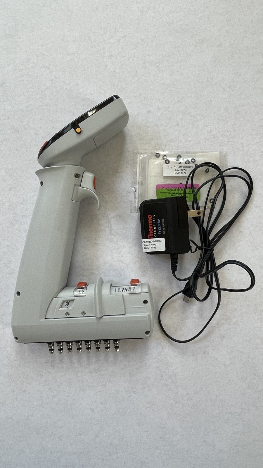Thermo E1-ClipTip Adjustable Tip Spacing 8-CH Equalizer Pipette 10-300uL & Extra