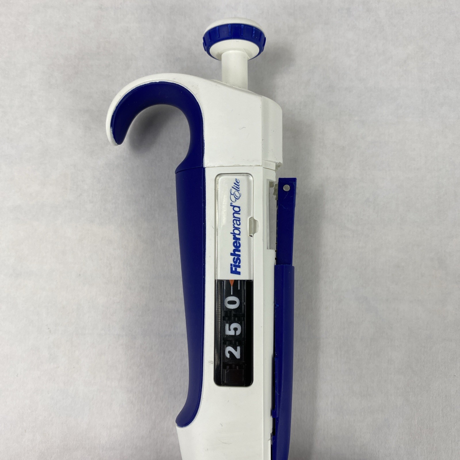 FisherBrand Elite 30-300 uL Multichannel 12 Channel Pipette