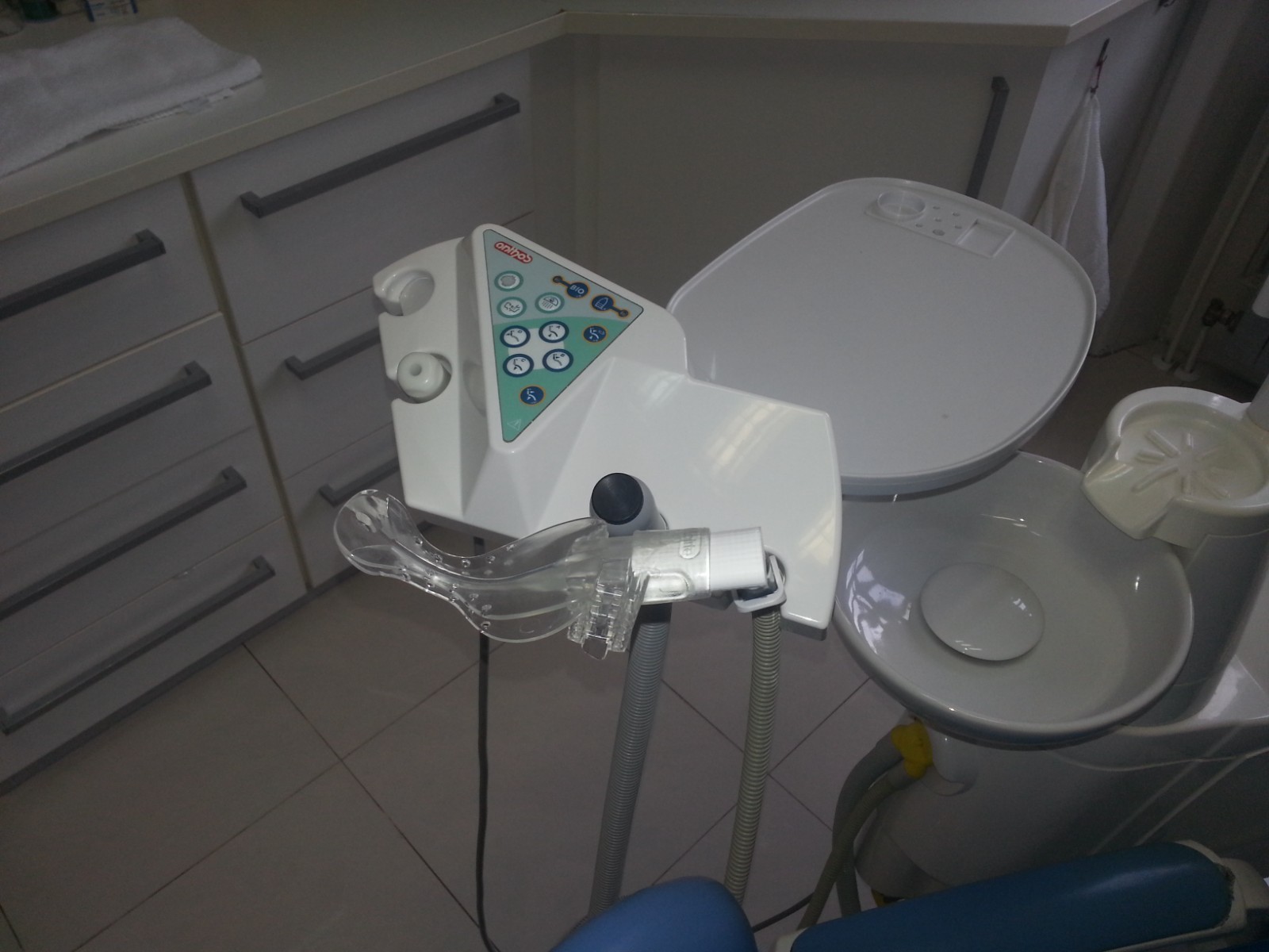 UNI Adapter TERMO -connect DryShield mouthpieces directly to your suction ha
