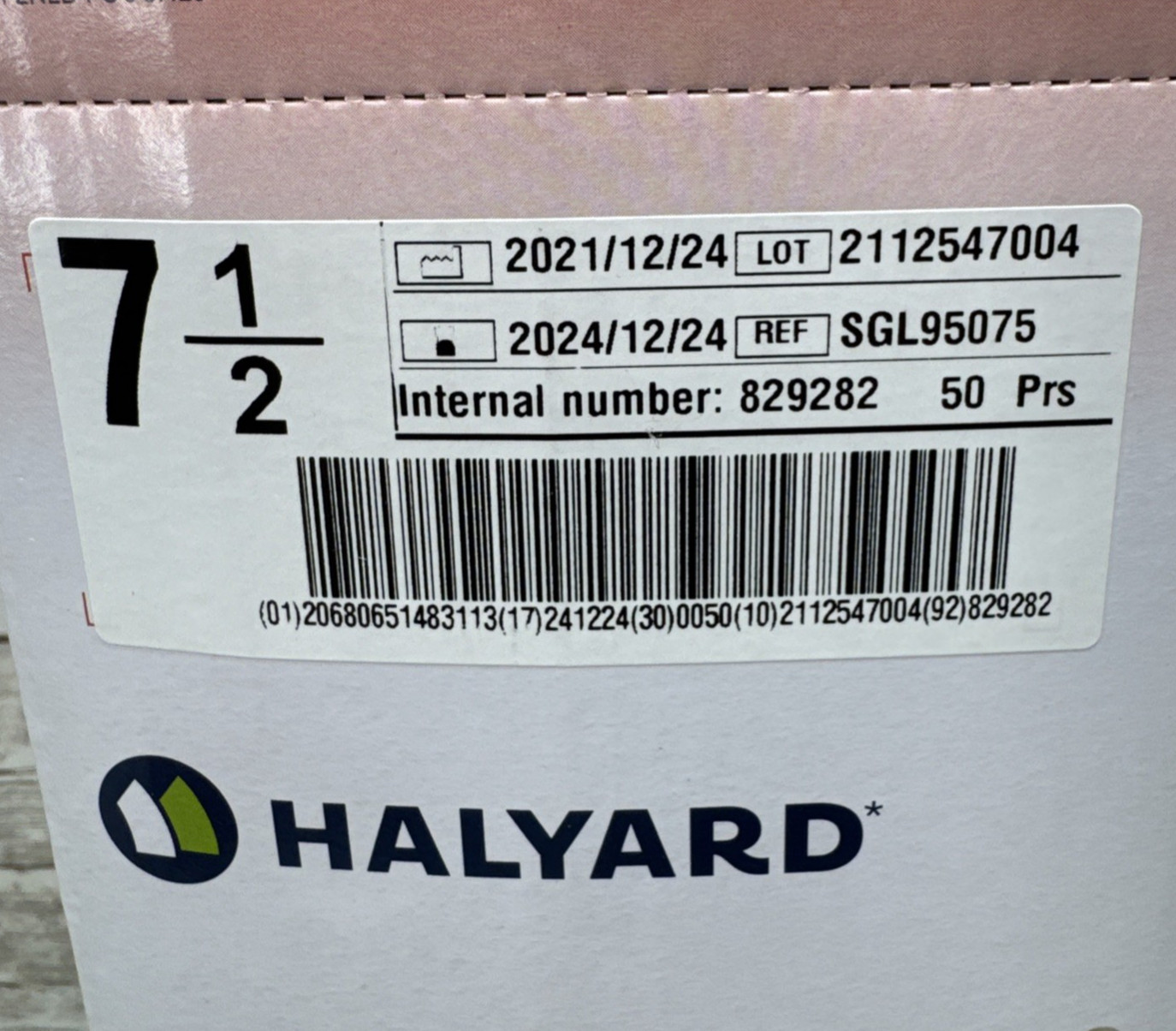 HALYARD Polyisoprene Surgical Gloves Size: 7.5 *1 Case 200 Pair* *See Date*12-24