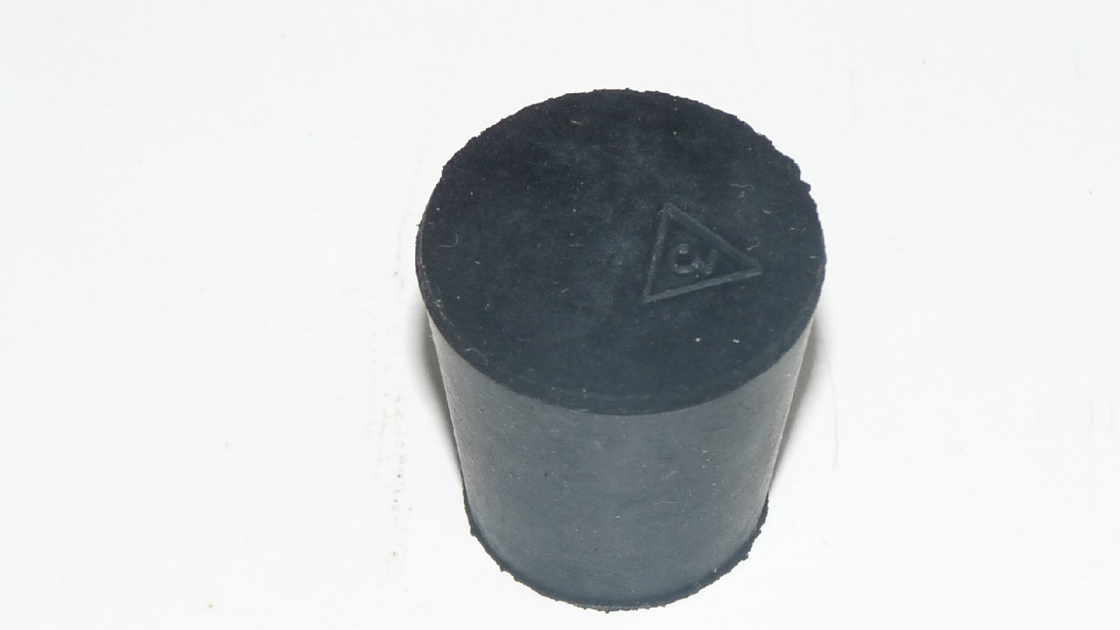 15 ea Size 1 Rubber Laboratory Stoppers Fisher Scientific 14-130C 3/4 to 9/16