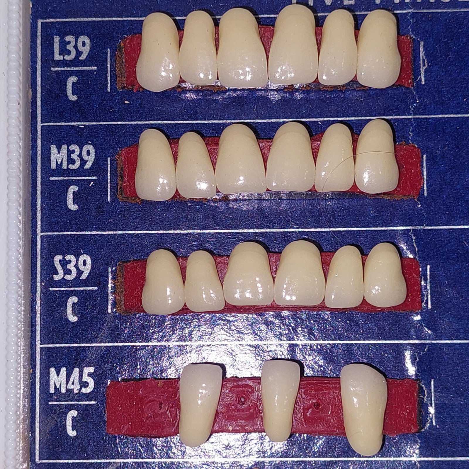 VTG 50s UNIVERSAL DENTAL CO PA EXPERIMENTAL KIT FIVE PHASE ANTERIORS VERI-CHROME
