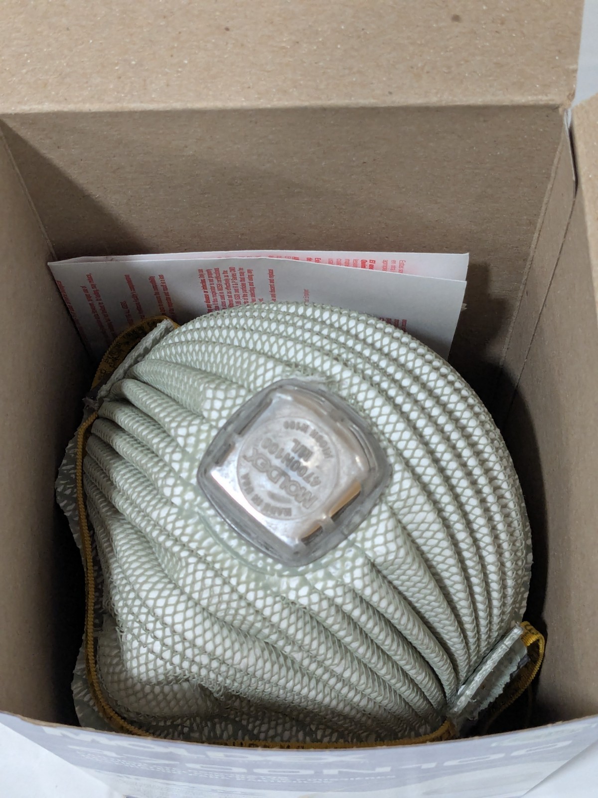 Moldex Disposable Particulate Respirator: Size Medium/Large Box of 5 4700N100