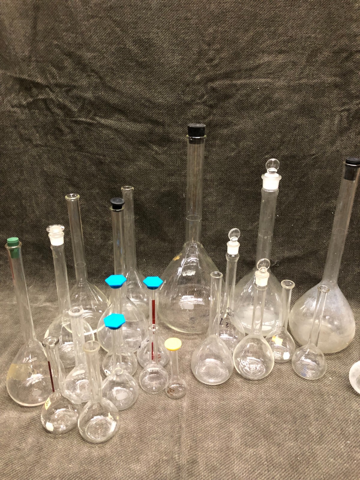 LOT 21 each Volumetric Flasks, Lab Glass Flask