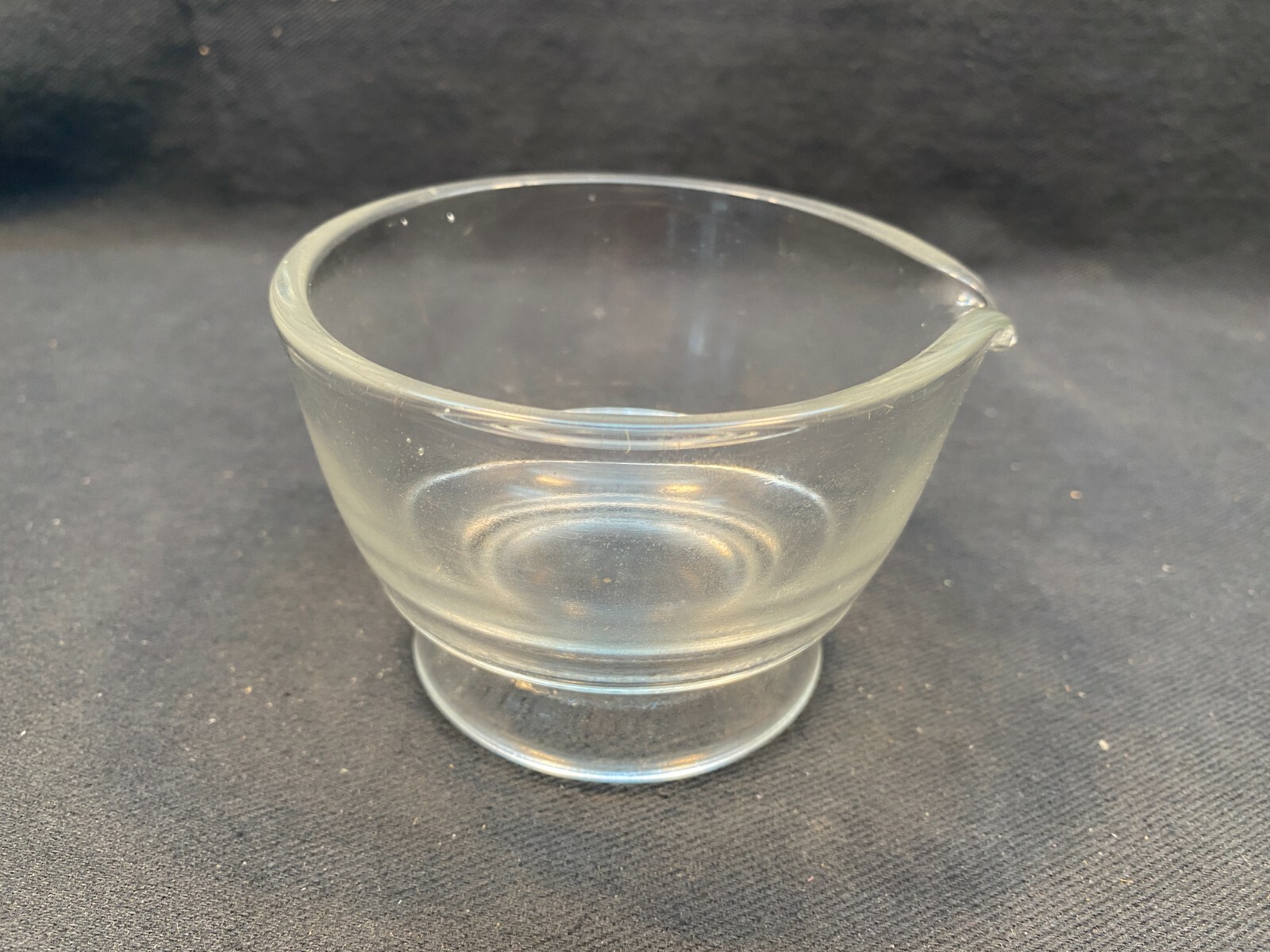 Laboratory Clear Glass 4oz Mortar with Pour Spout 4″ Width x 2″ Inside Depth