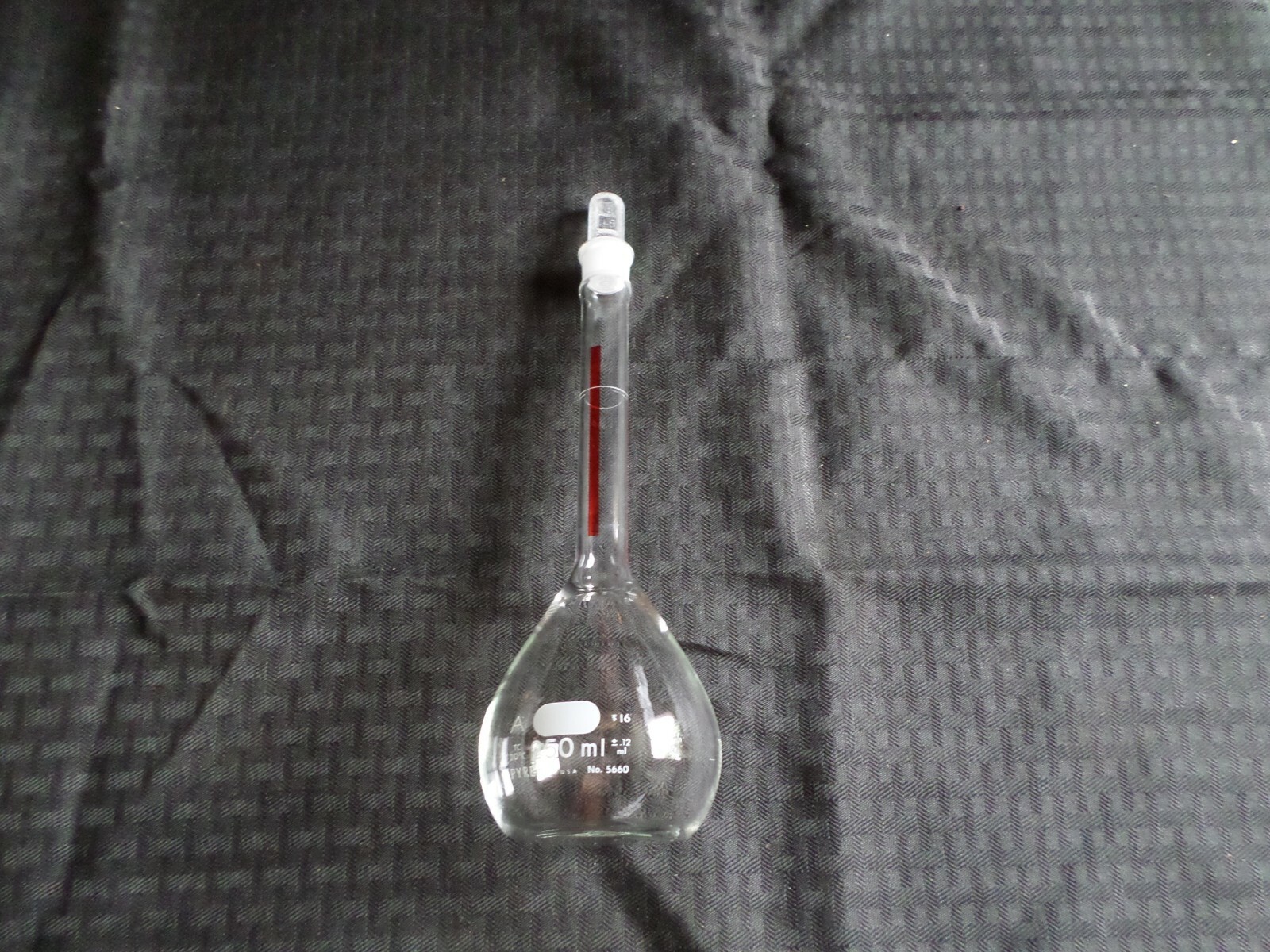 Corning Pyrex Class A Glass 250mL Lifetime Red TC Volumetric Flask #16 Stpr 5660
