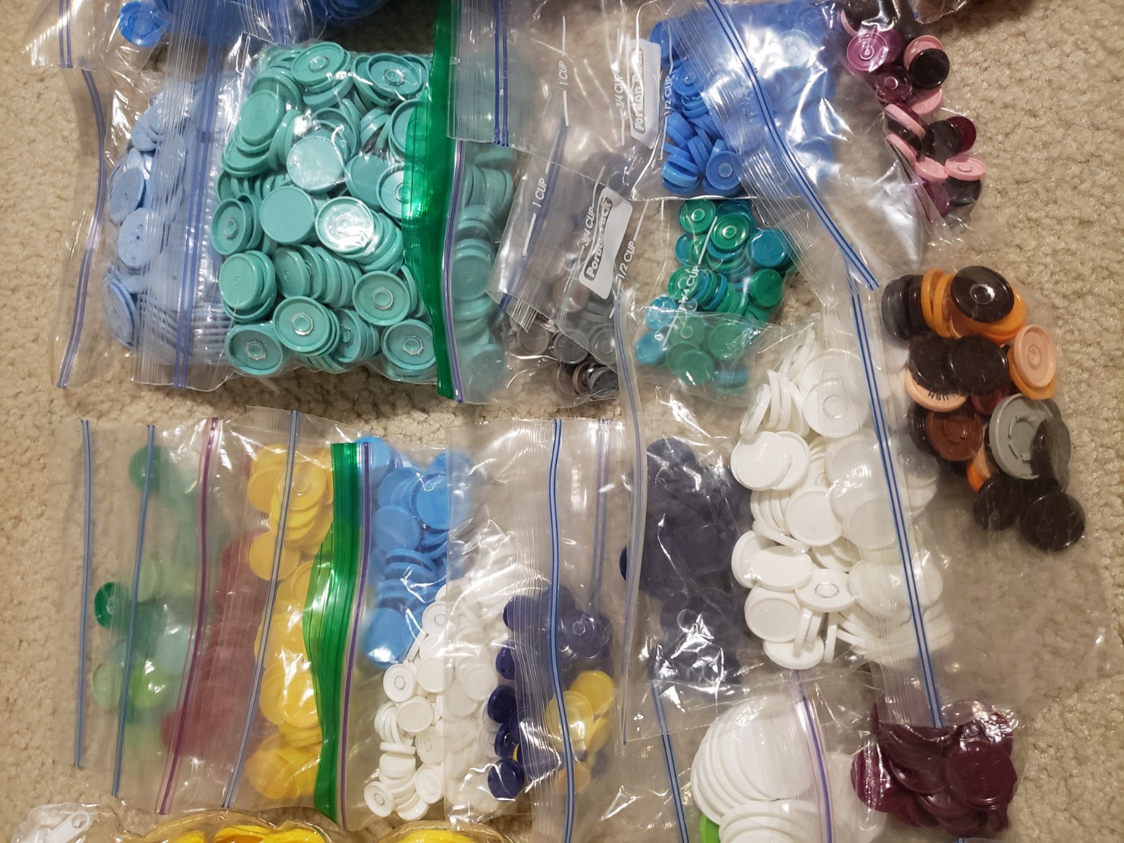 Lot of multicolor flip-off plastic vial seal caps different sizes, arts & crafts