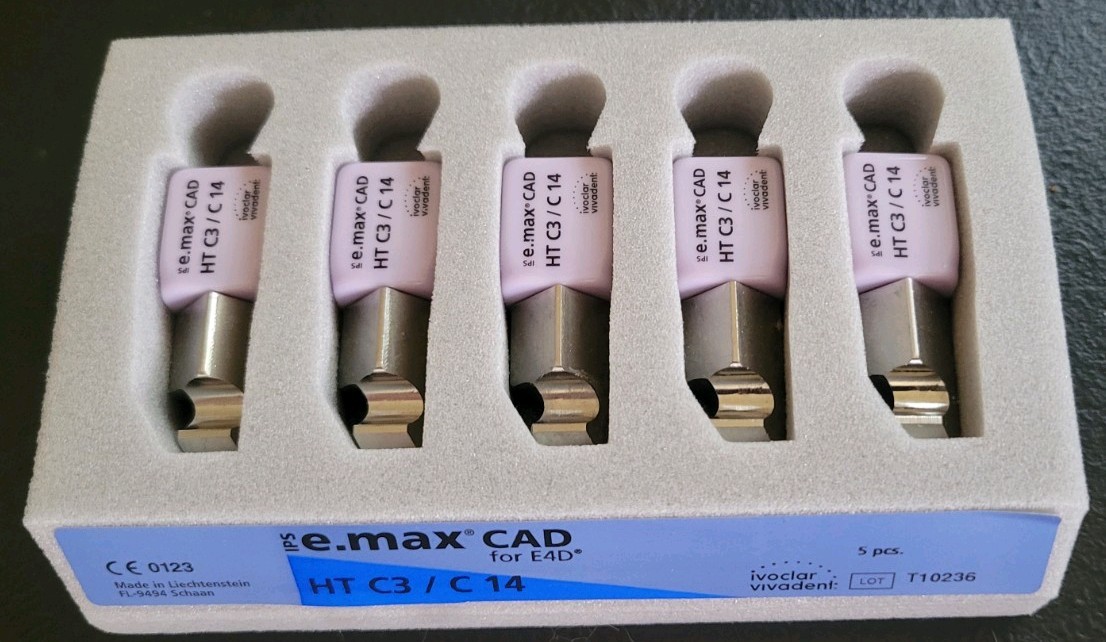 E4D IPS e.max CAD for E4D 4 Packs 2- I 12 HT A1, HT A3 and 2 -C 14 HT A2, HT C3.