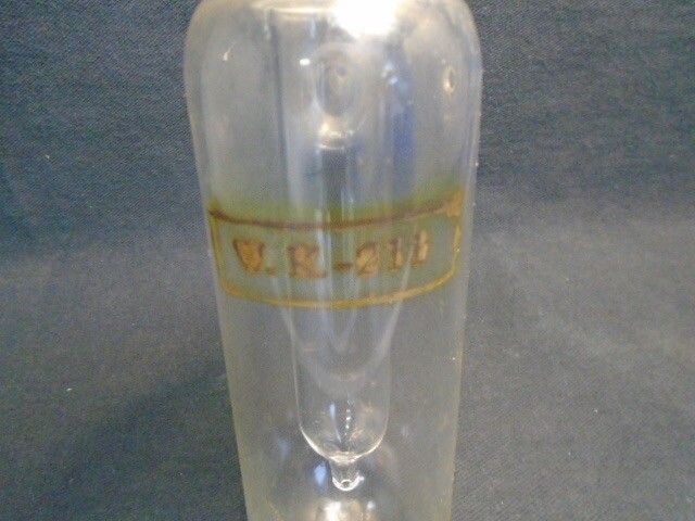 Laboratory Glass One-Piece Vacuum Trap w/ 10mm OD Hose 3.7mm Vent 7” OAH
