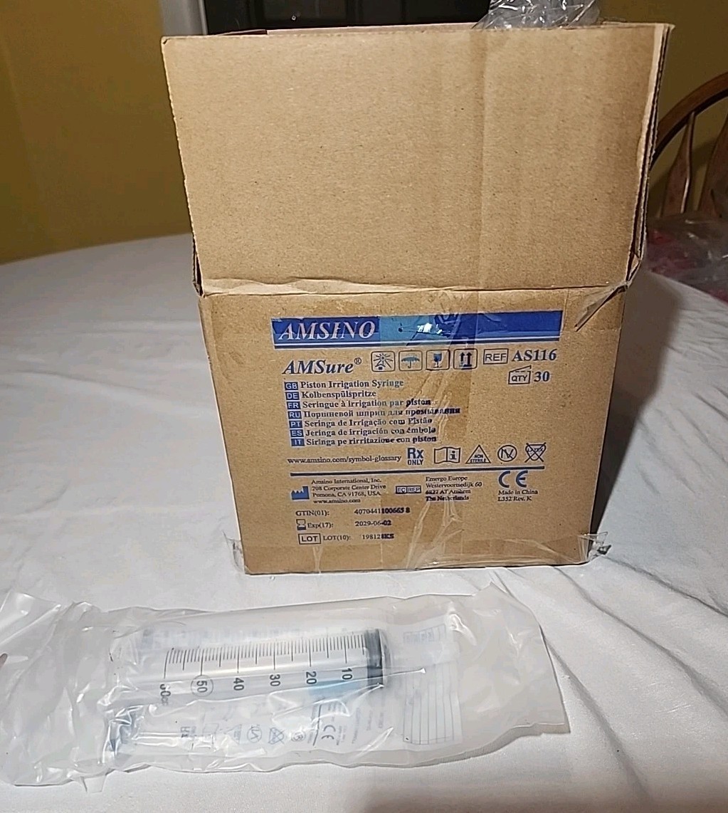 Amsino AS116 Piston Irrigation Syringe 60cc 30 Count box