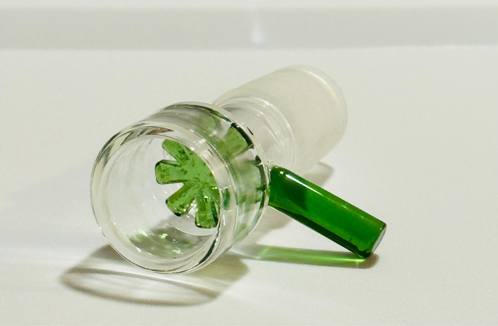 Glass Slide Bowl 14mm or 18mm – Blue or Green Snowflake Screen – 1 Unit
