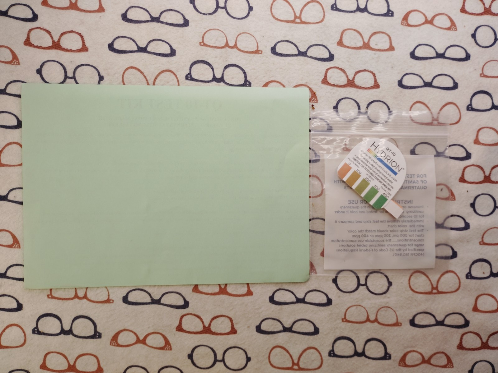 Micro Essentials Hydrion QT-10 Quaternary Test Paper Kit 0-400 PPM – 15 Strips
