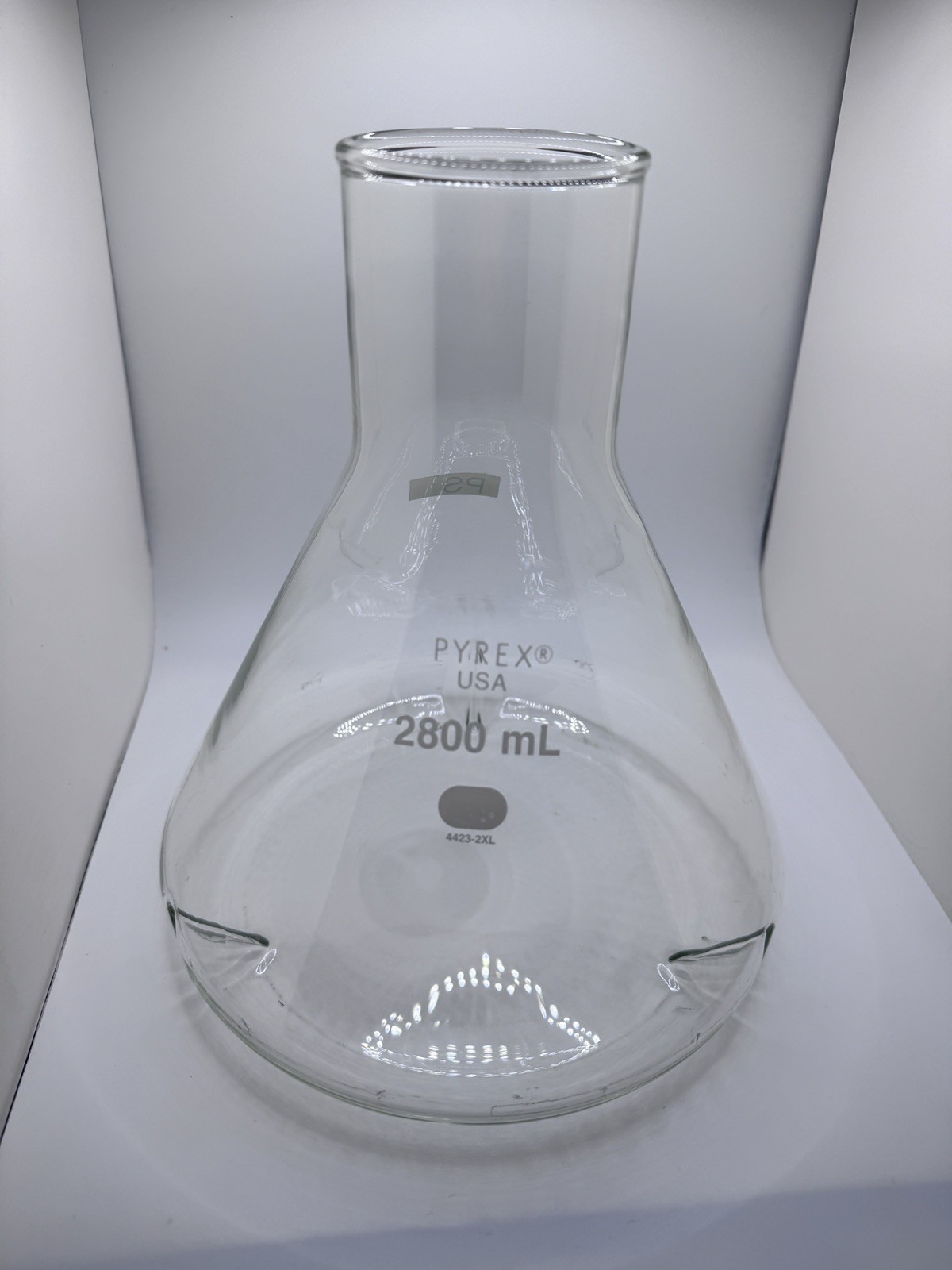 PYREX 2.8L Fernbach Style, Wide Mouth, Culture Flask, with baffles, 4423-2XL
