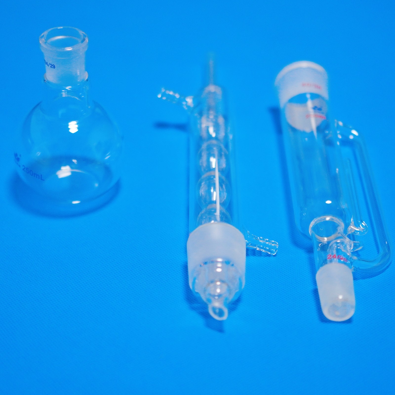 1 set of lab glass soxhlet extractor kit 1000 ml, 500 ml, 250 ml, 150 ml