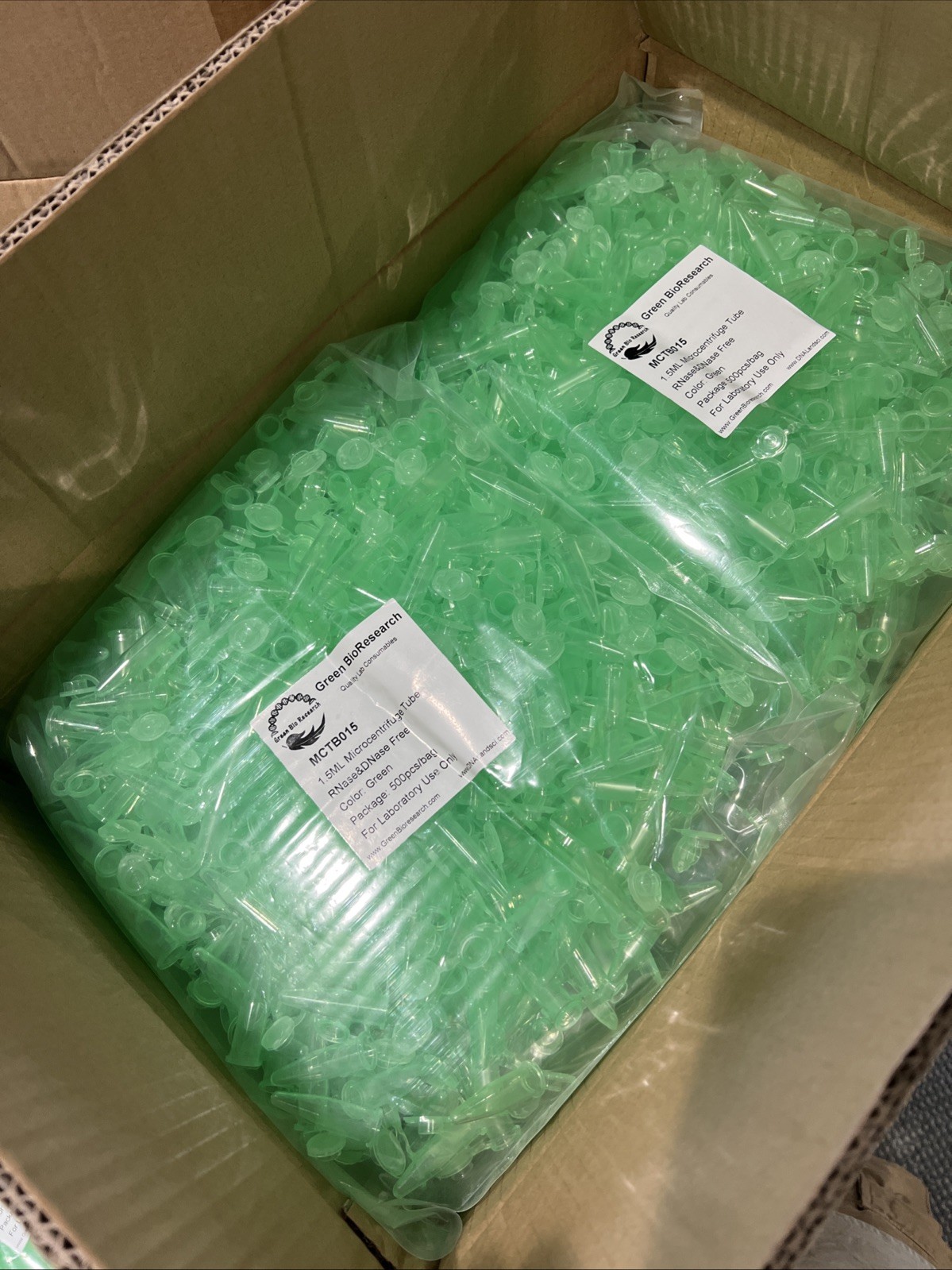 1.5 ml microcentrifuge tubes. Total 5000 Tubes. Green Color