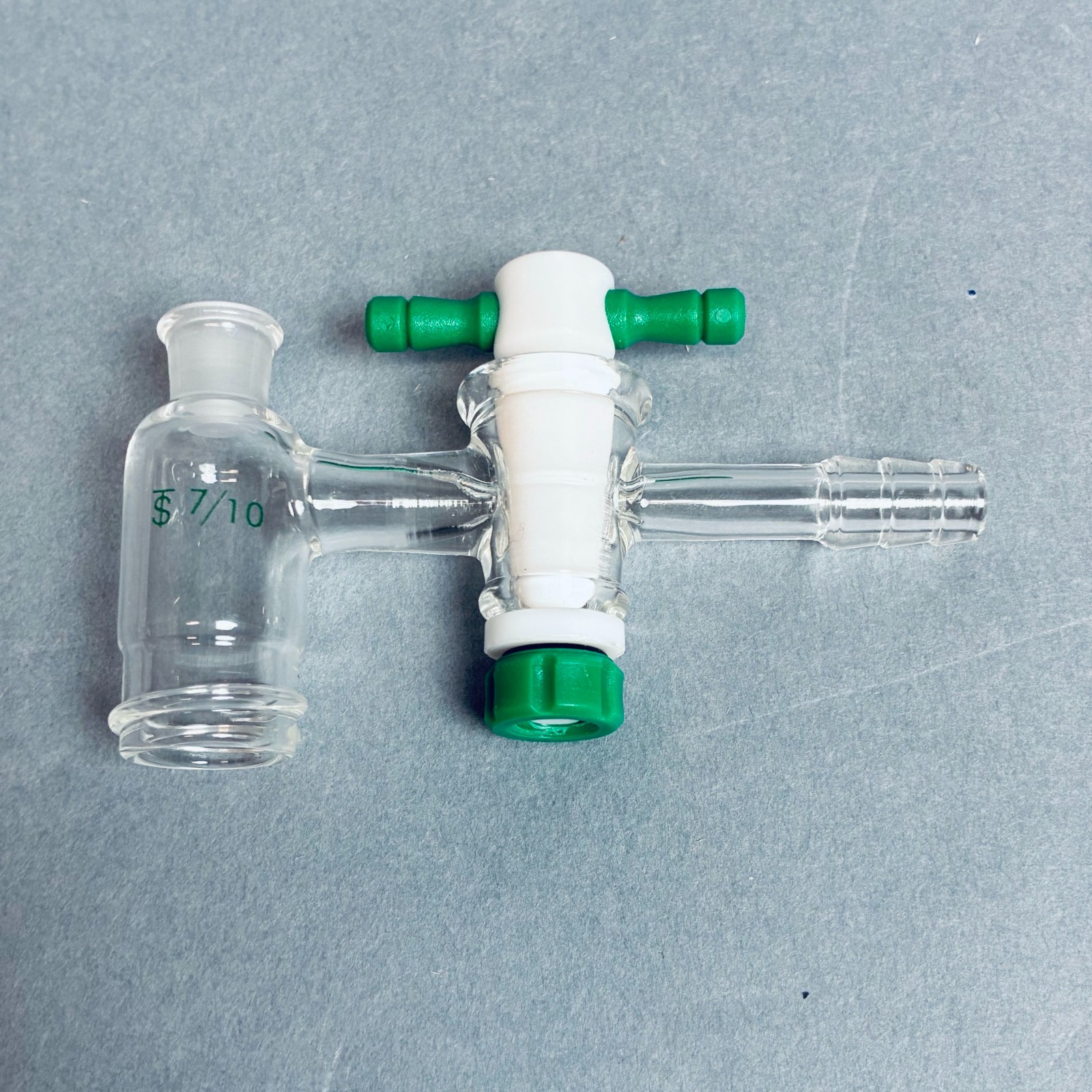 Chemglass Vacuum Adapter 7/10 Outer Joint 20-400 GPI Thread with PT