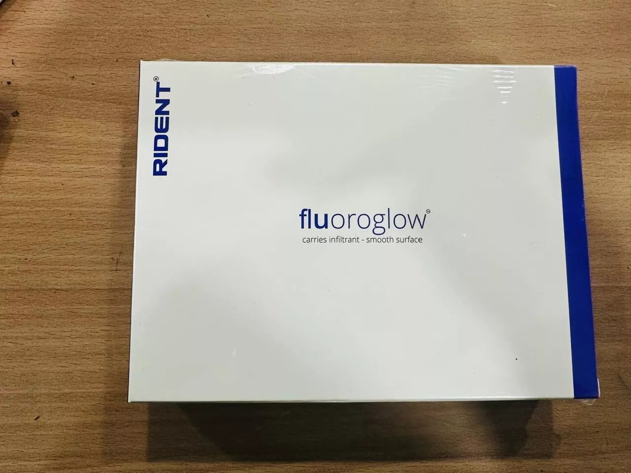 Rident FluoroGlow Smooth Surface Caries Infiltrant for Anterior Like DMG Icon