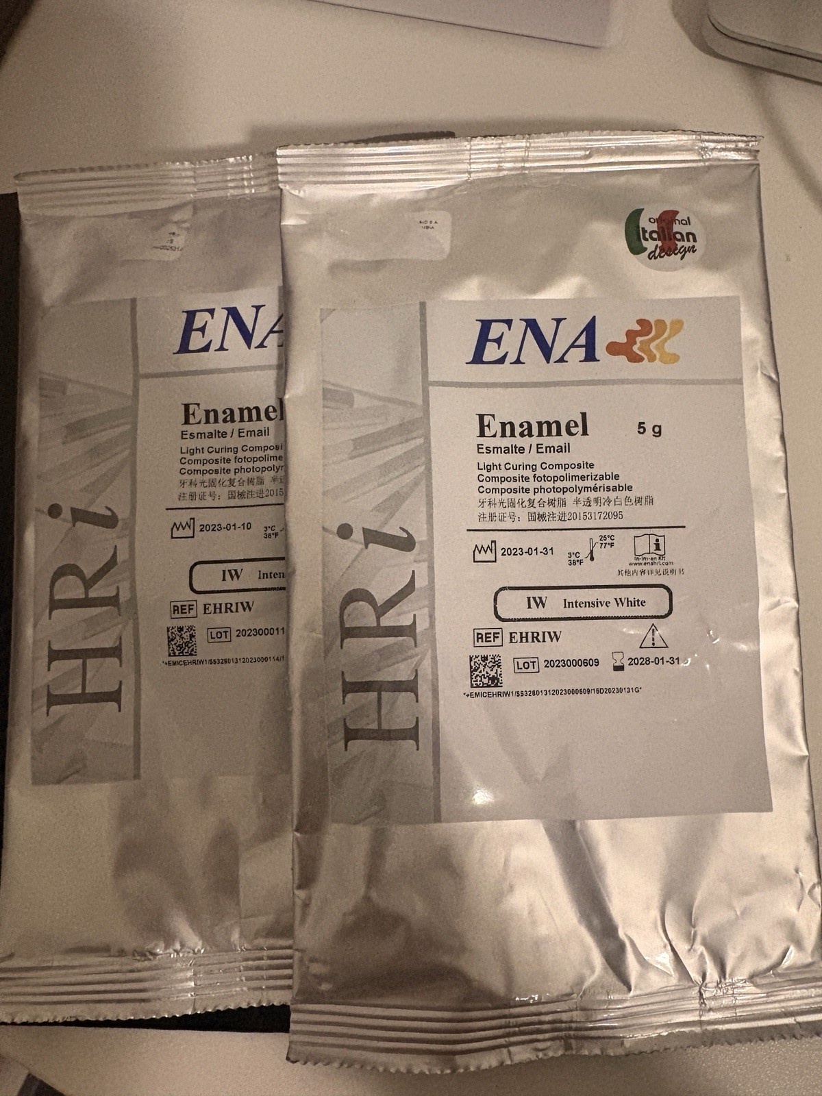 ENA HRi Composite IW Enamel Plus Intensive White Dental Resin