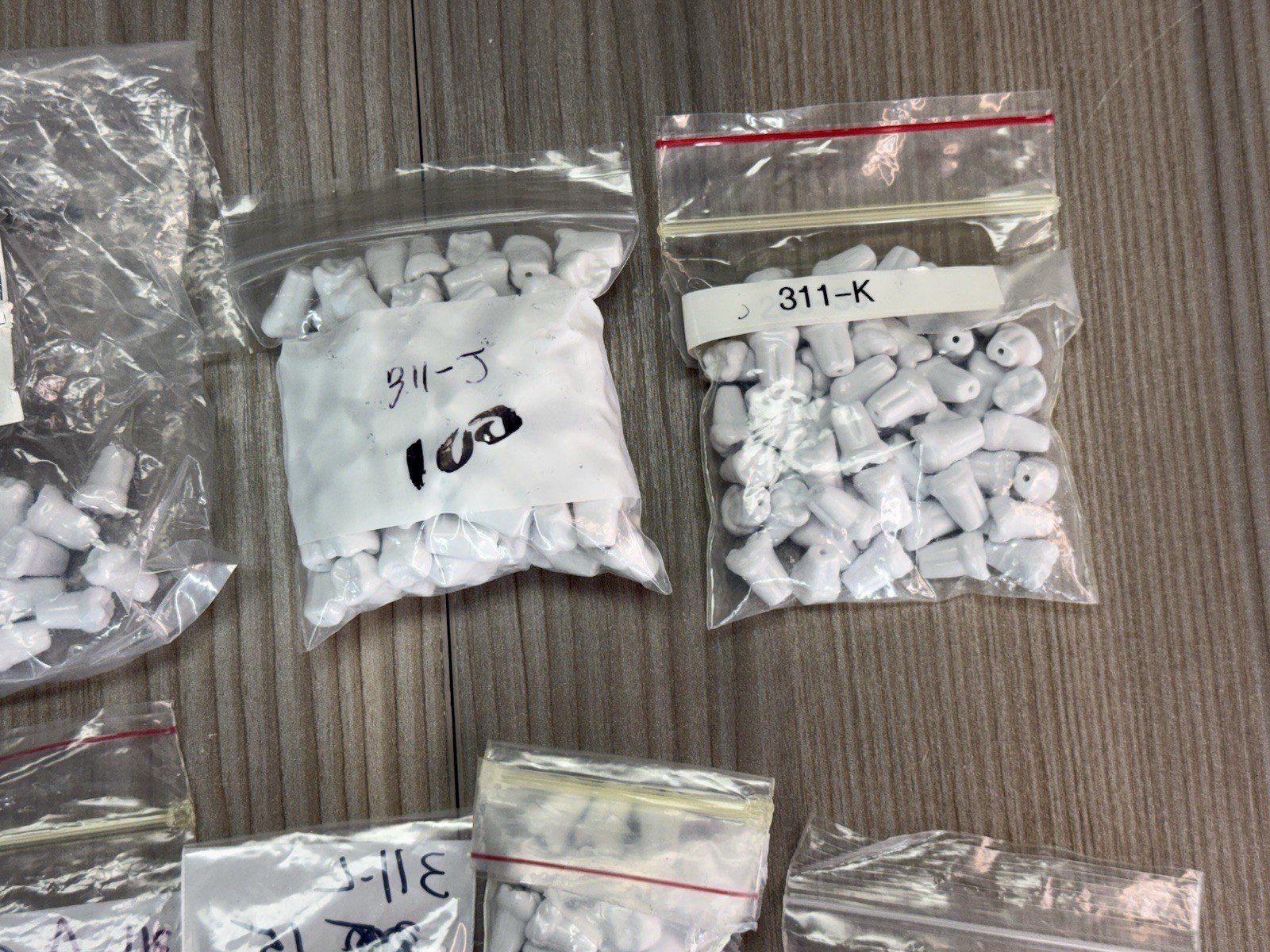Large Lot of 450 Genuine Nissin A4A-311 Pediatric Typodont Teeth