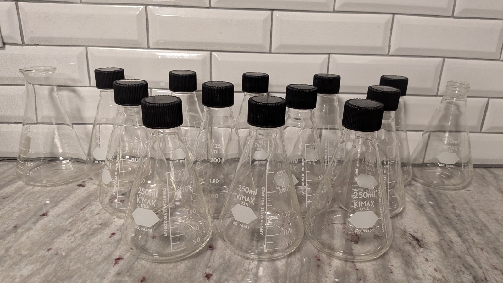 Lot of 14 Kimble Kimax Glass 250mL Erlenmeyer Culture Flasks #26505