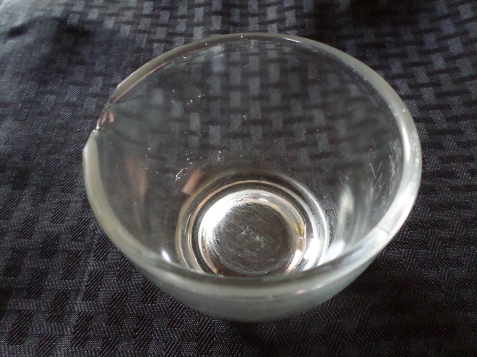 Unbranded Lab Glass Small 4oz Grinding Mortar Only, Chipped, 12-970B