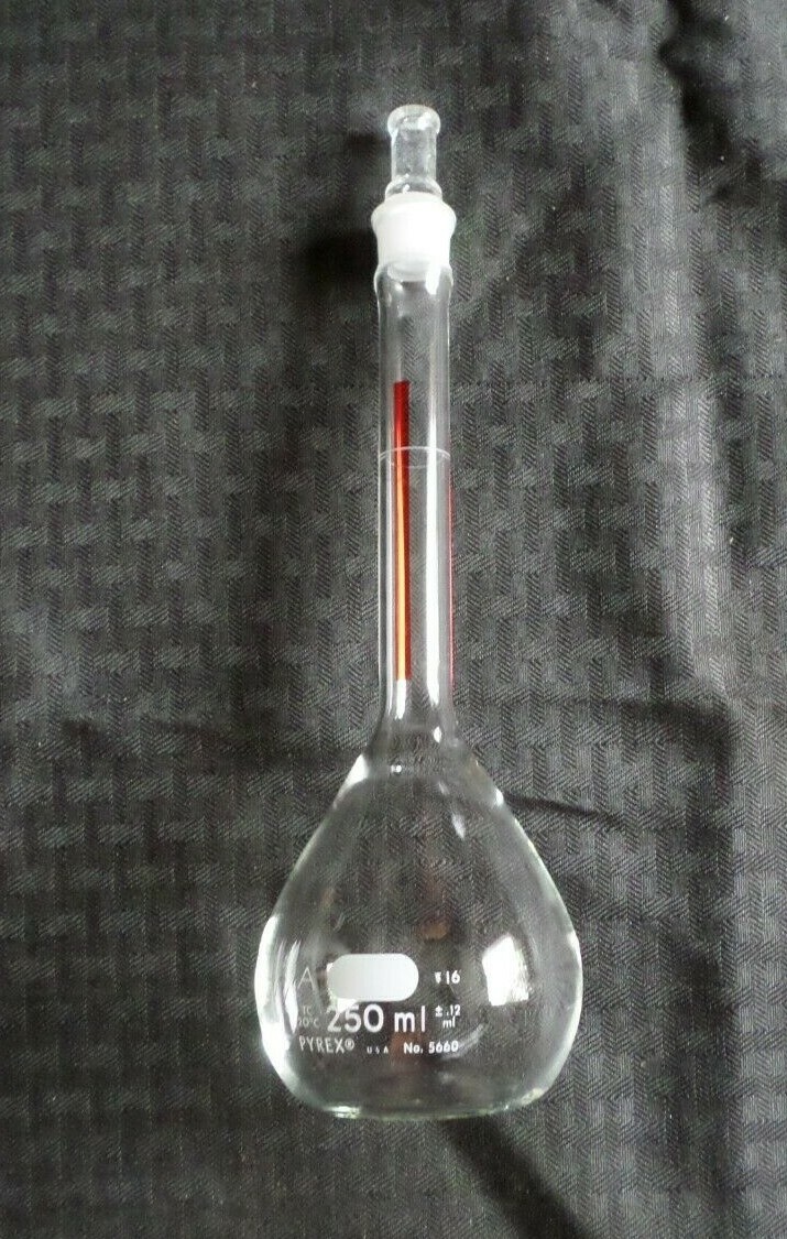 Corning Pyrex Class A Glass 250mL Lifetime Red TC Volumetric Flask #16 Stpr 5660