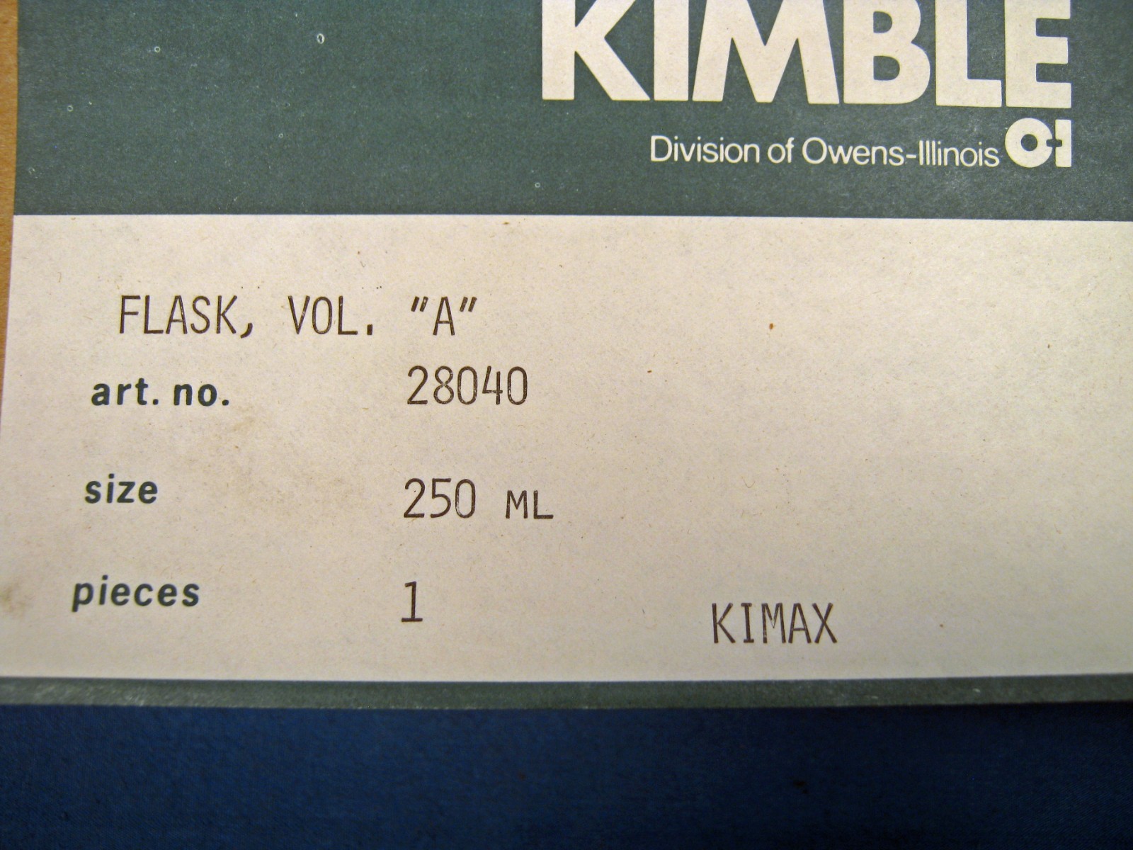KIMBLE 250 ML VOLUMETRIC FLASKS SQUARE CLASS “A” X2 NEW OLD STOCK FREE SHIPPING