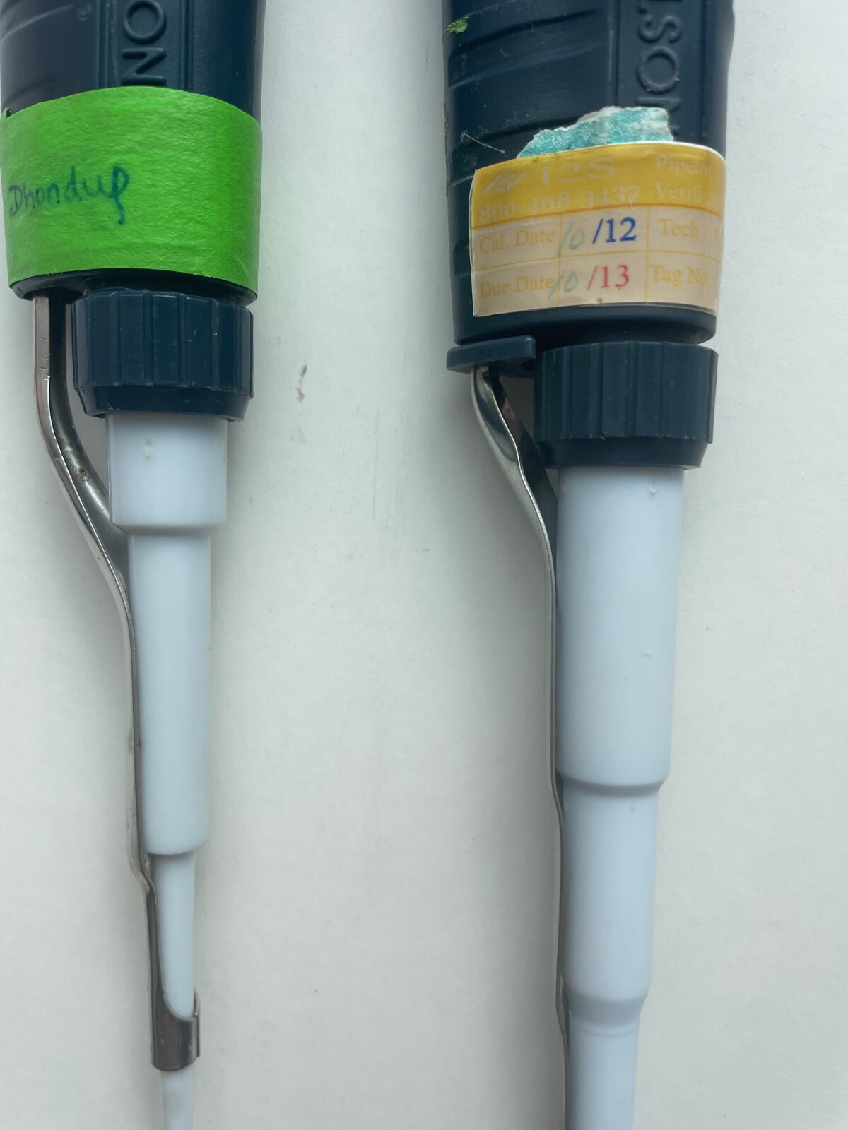 2 Gilson Pipetman P1000 & P20 Plunger Single Channel Pipette Medical France