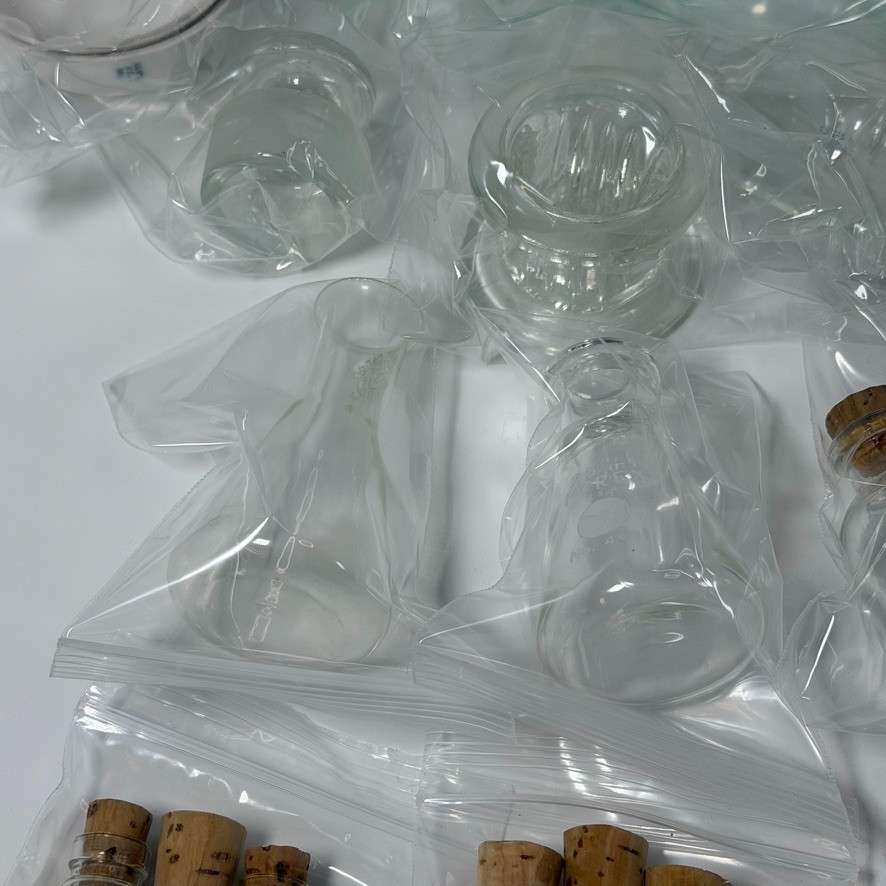 Vtg Lot of 35 PYREX Kimax Various Brand Laboratory Glass Beakers Flasks Jars
