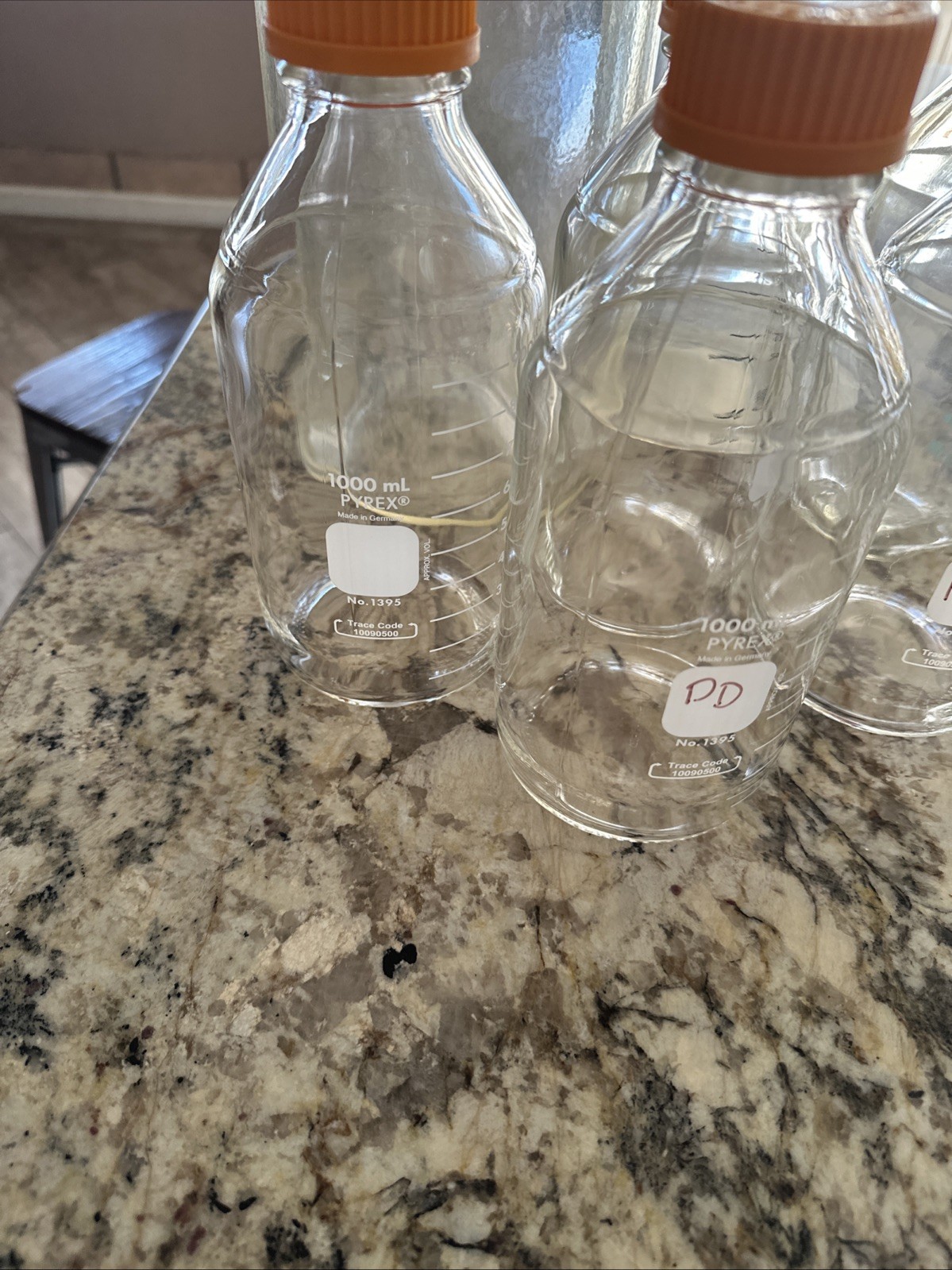 LOT of 8 Chemistry Laboratory Glassware GREAT CONDITION + FAST FREE SHIPPING