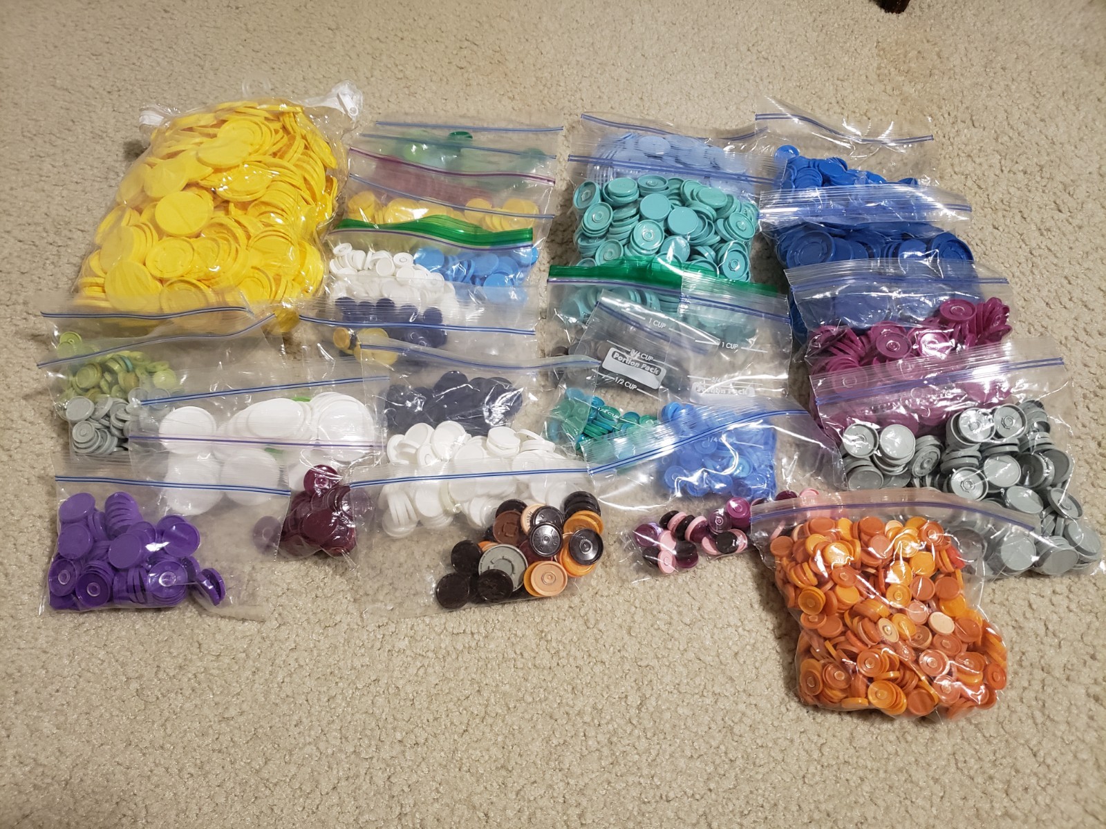 Lot of multicolor flip-off plastic vial seal caps different sizes, arts & crafts