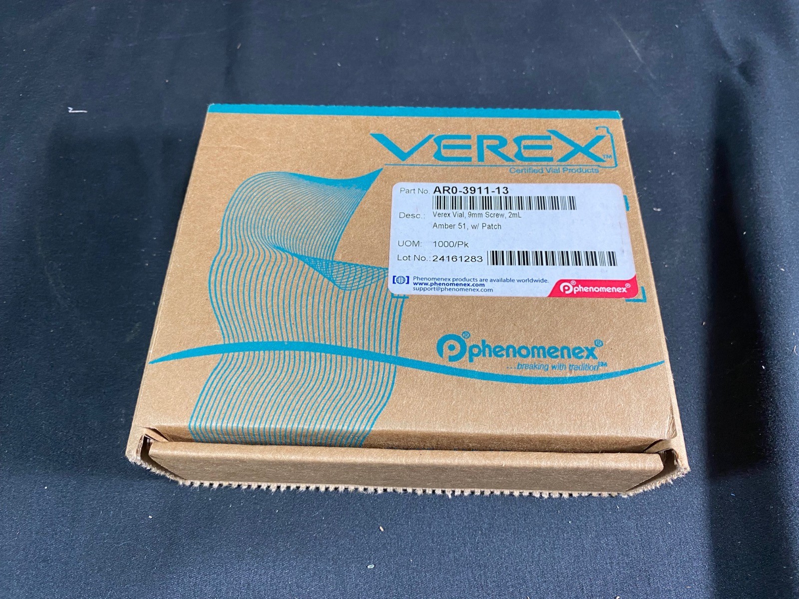 PHENOMENEX 2mL Verex Vial 9mm Screw Amber 51 w Patch AR0-3911-13 (1000/cs)