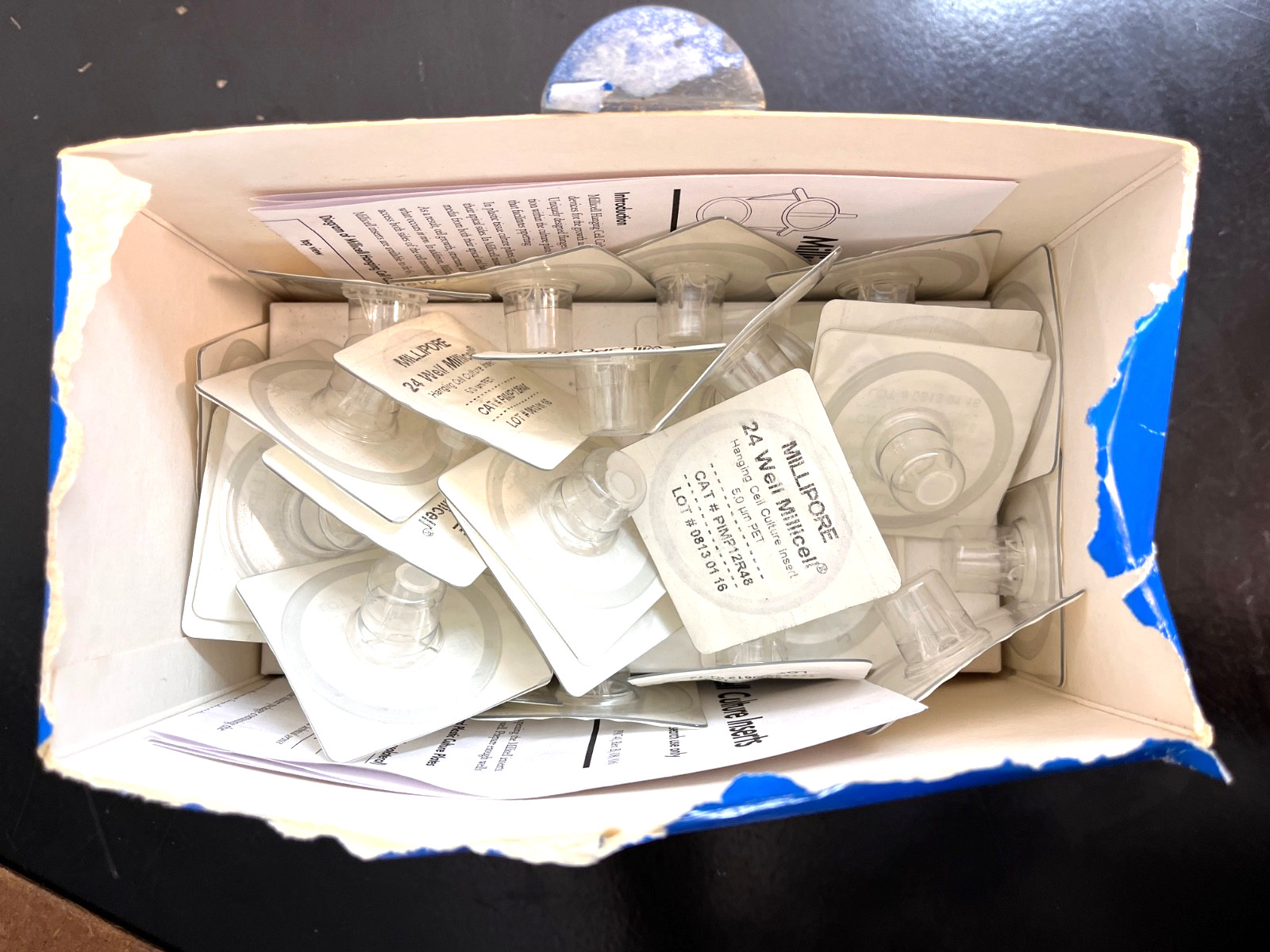 Box of 27 Millipore 24-well MilliCell Hanging Cell Culture Insert 5.0um PET NOS
