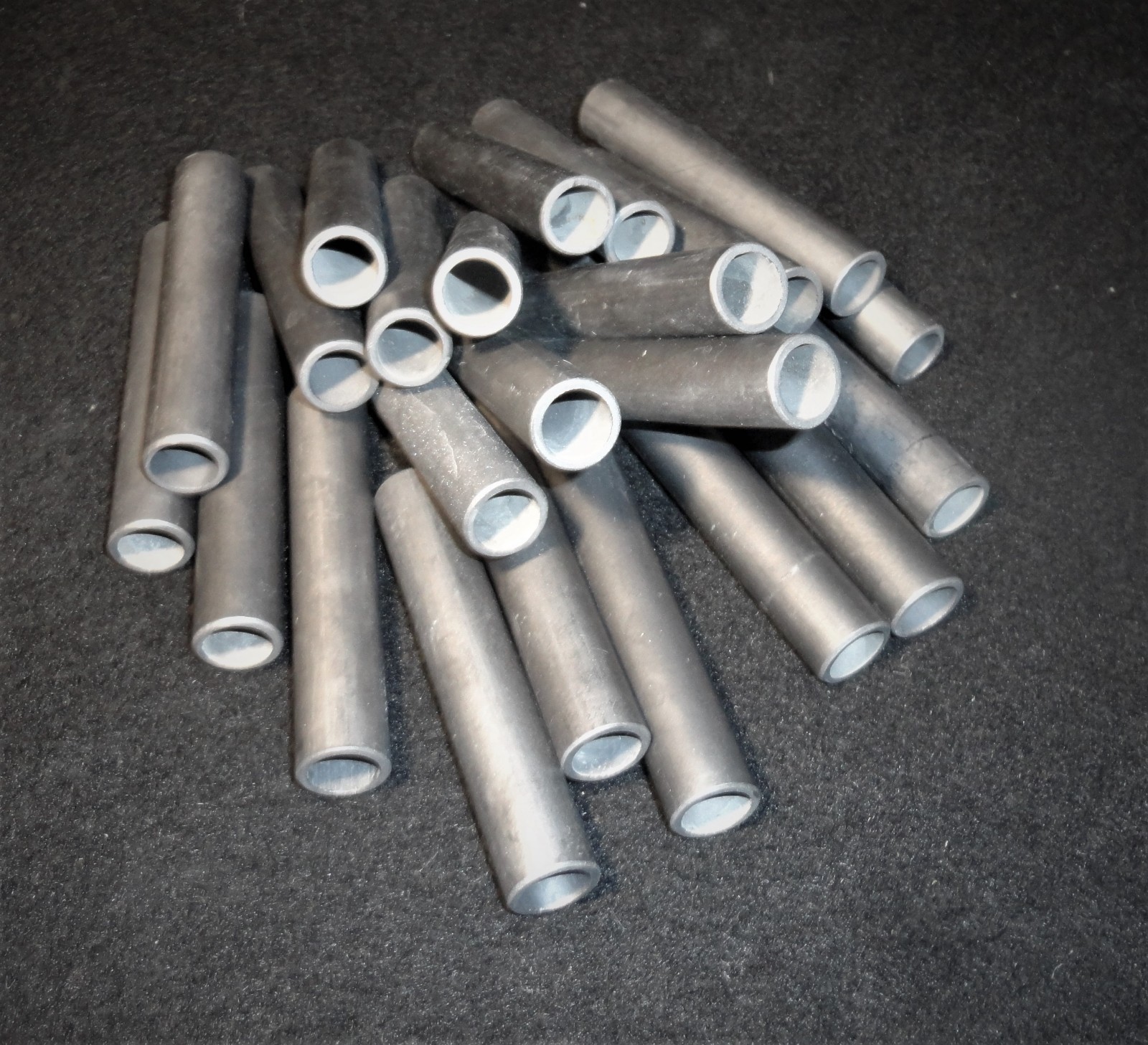 ONE 30″ LONG HEXOLOY SILICON CARBIDE TUBE WIRELESS HEATING ELEMENT No. 770