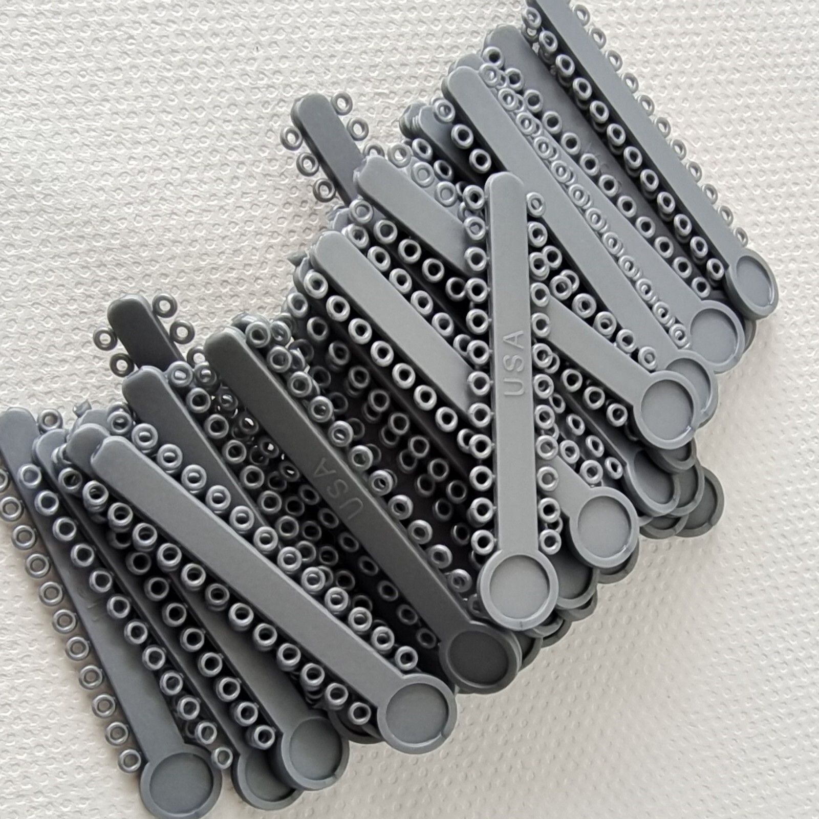 1 Bag Dental Orthodontic Ligature Ties Elastic Rubber Bands 35 Colors 1008 Pcs