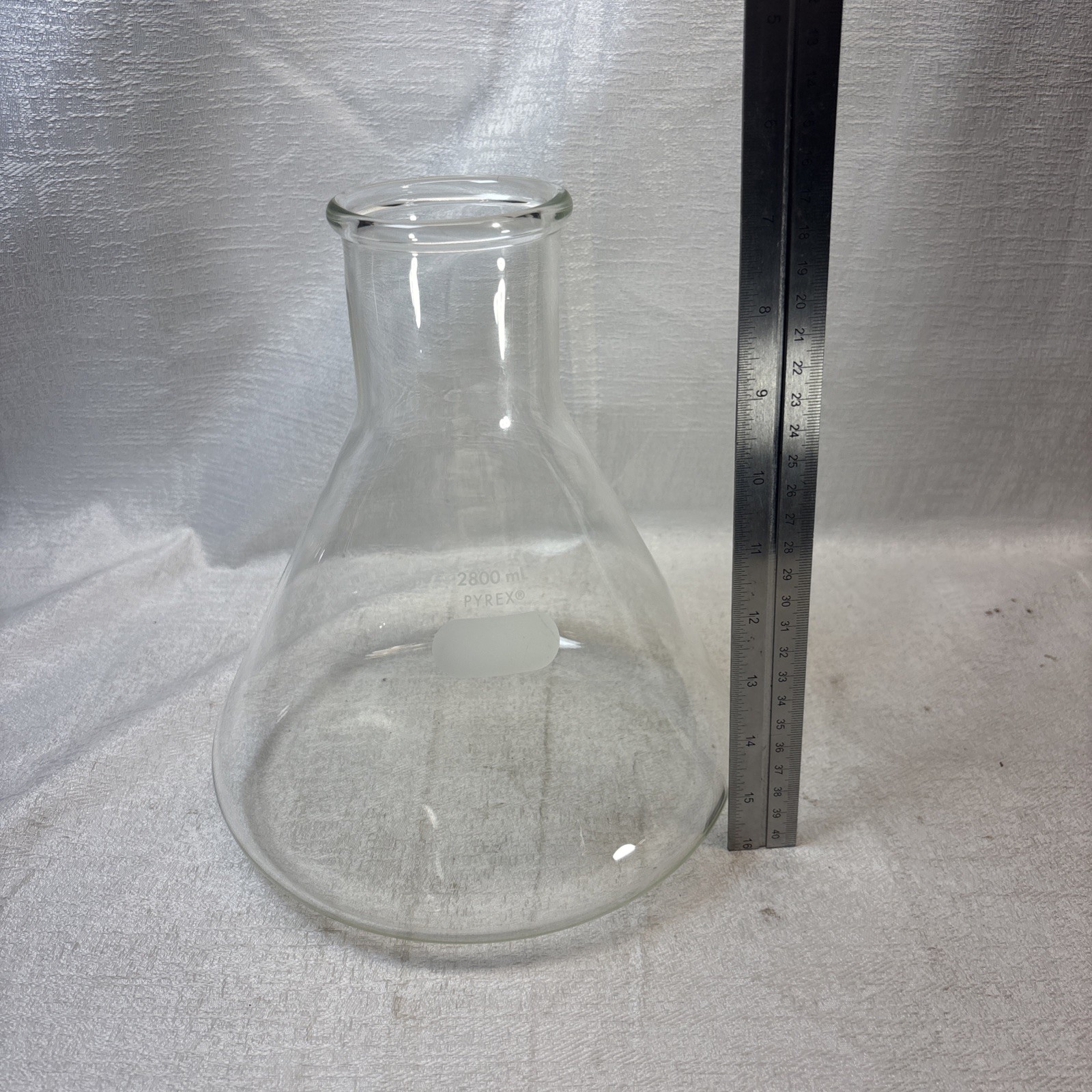 Pyrex® Fernbach culture flask 2800mL No. 4420