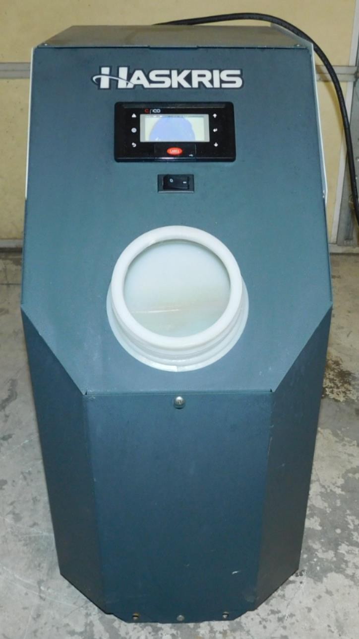 HASKRIS MODEL LX1-A1-61XXXX INDOOR AIR COOLED LAB WATER CHILLER (#4745)