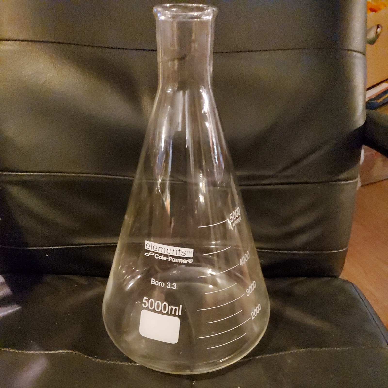 Elements Cole- Parmer 5,000 ml beaker flask BORO 3.3