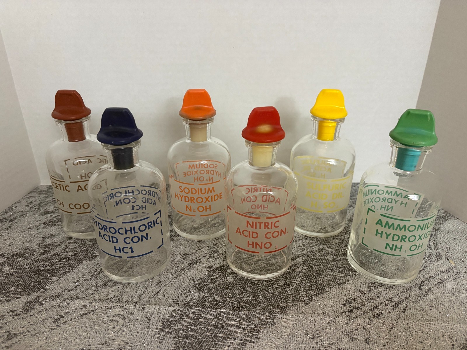 6 – Pyrex 250mL Narrow Mouth Reagent Bottles – Etched Names – Acids/Bases