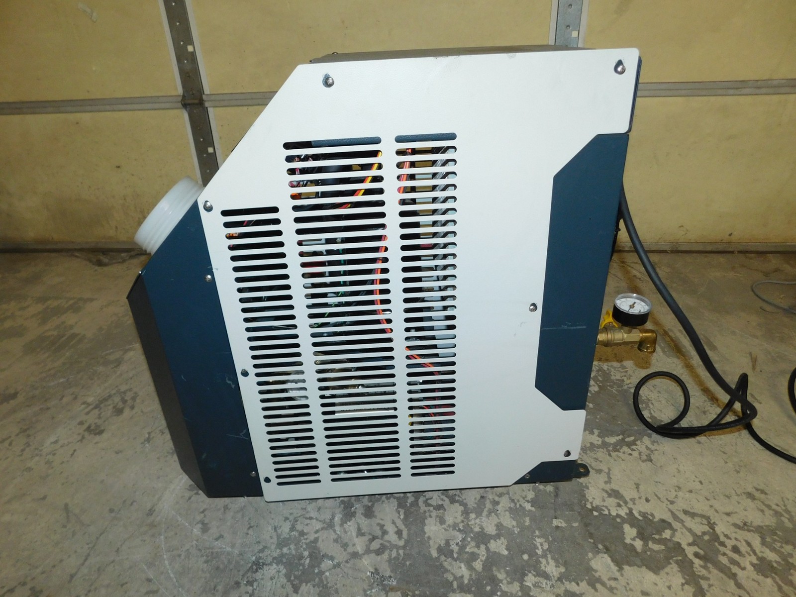 HASKRIS MODEL LX1-A1-61XXXX INDOOR AIR COOLED LAB WATER CHILLER (#4745)