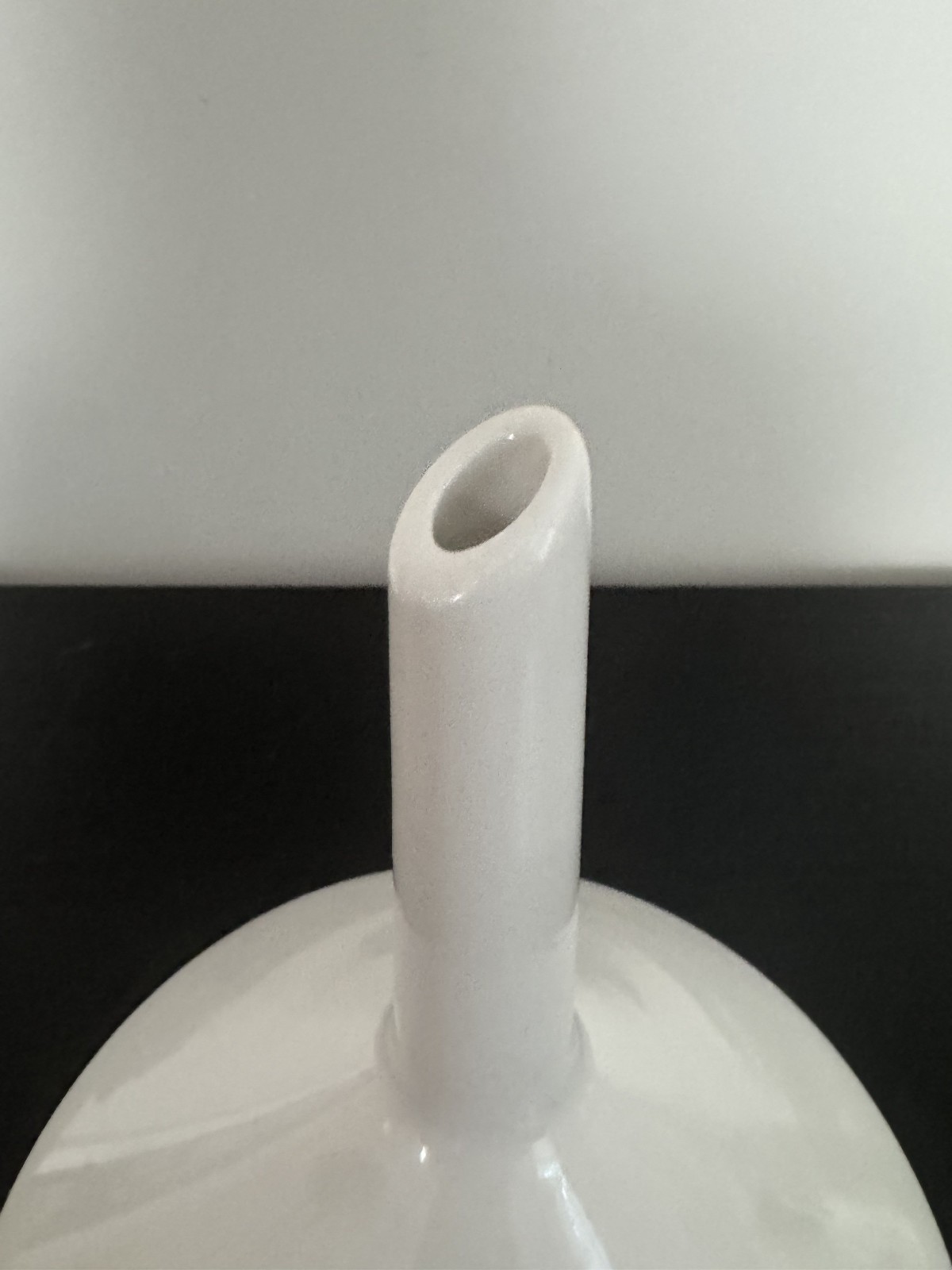 CoorsTek 60246 Porcelain Perforated Buchner Funnel – 1060mL capacity