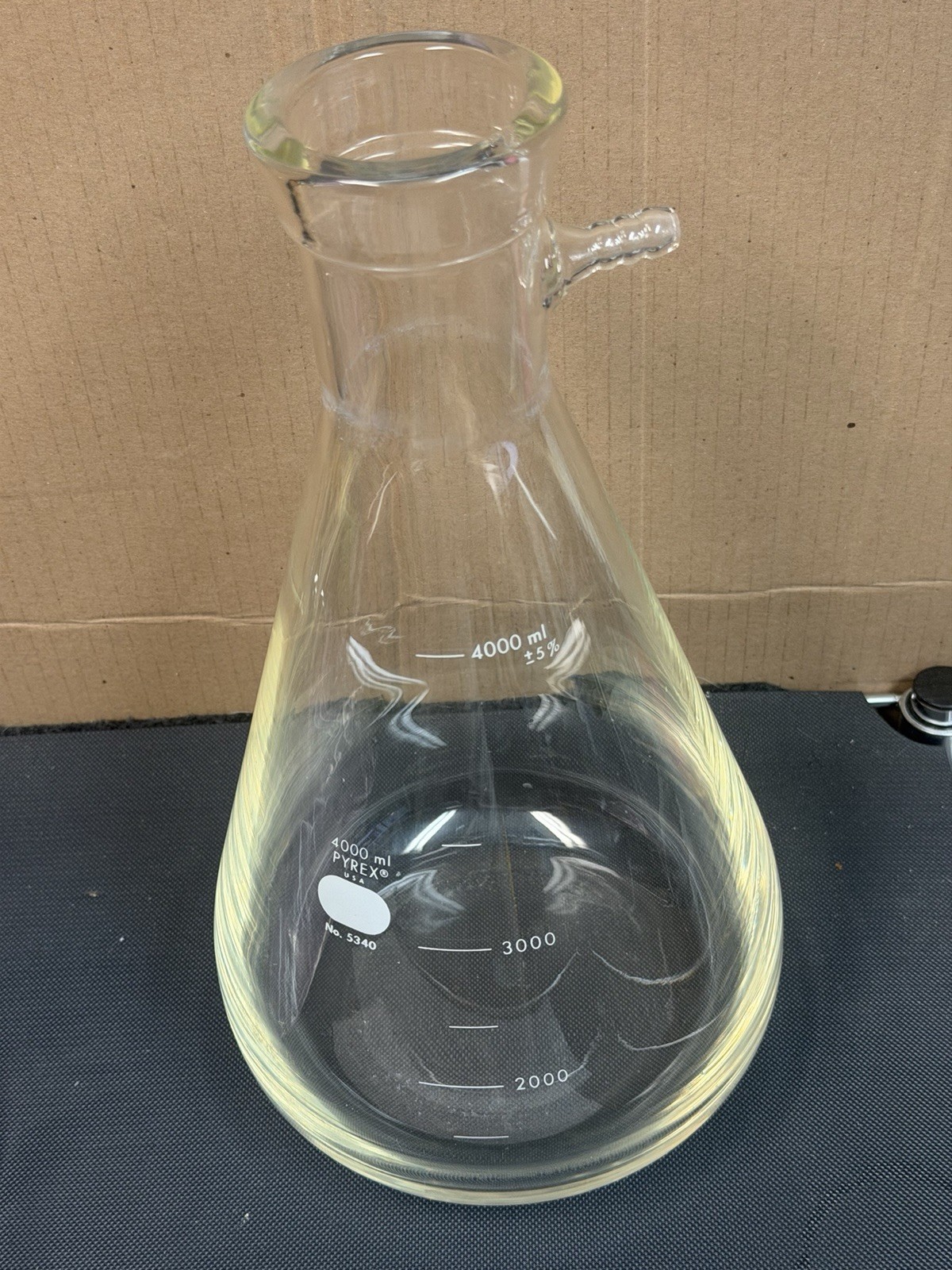 Pyrex No. 5340 4000mL 4L Heavy Duty Vacuum Filtering Flask Side Arm Lab Glass