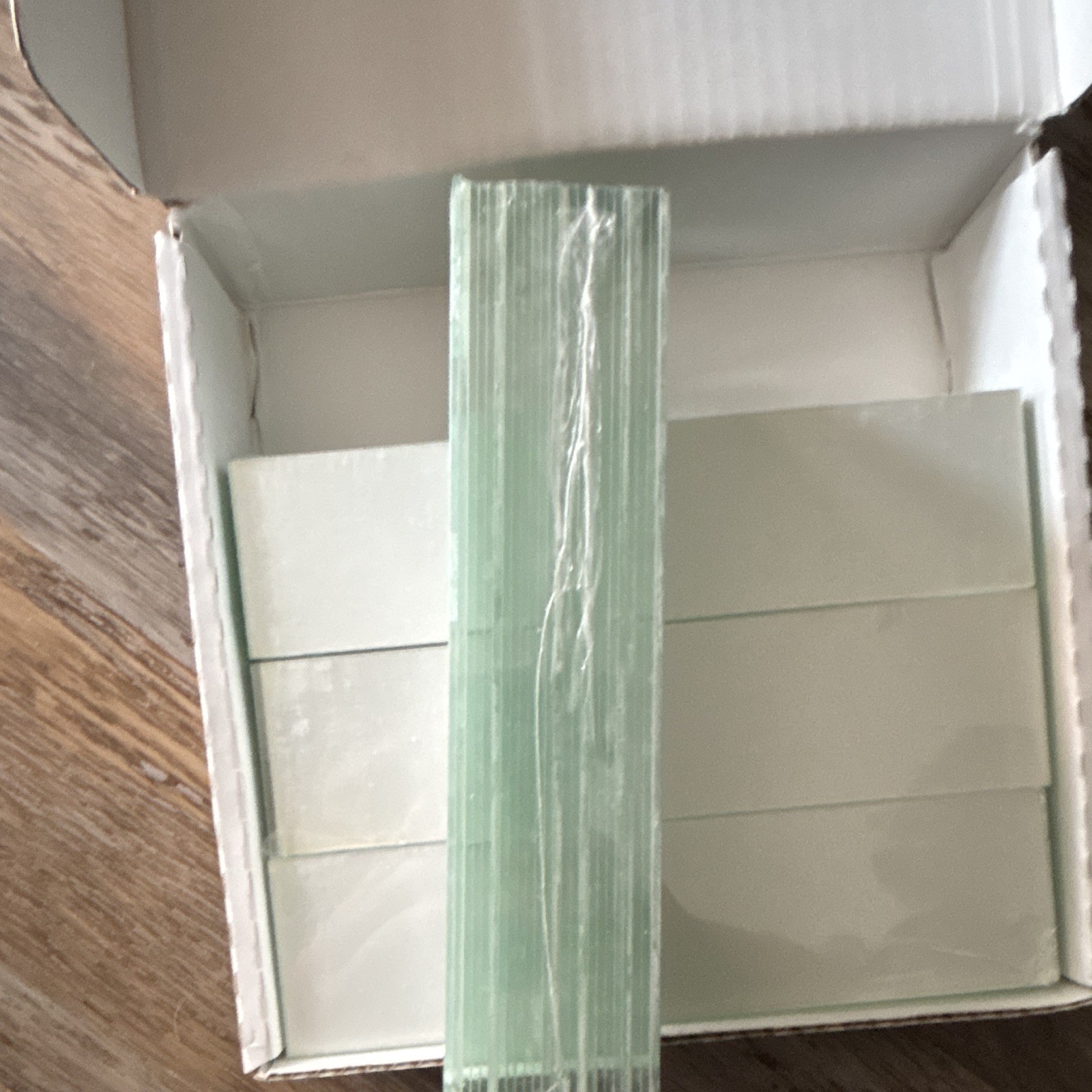 20cm by 5cm by 1.8mm glass backed TLC Plates 200 ct some cracked