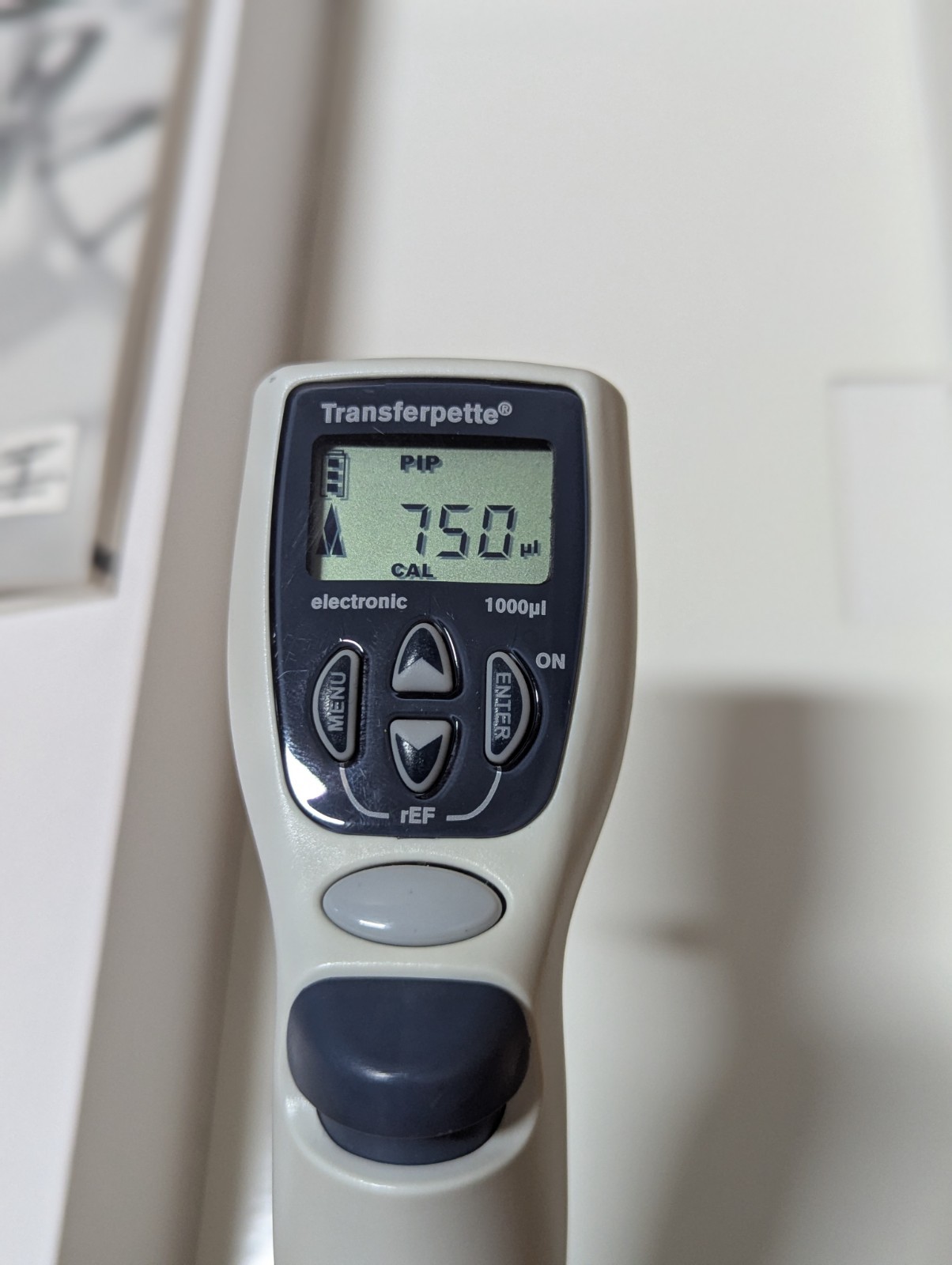 Brand Transferpette Electronic Pipette 705326, Single channel 100-1000µL. Used