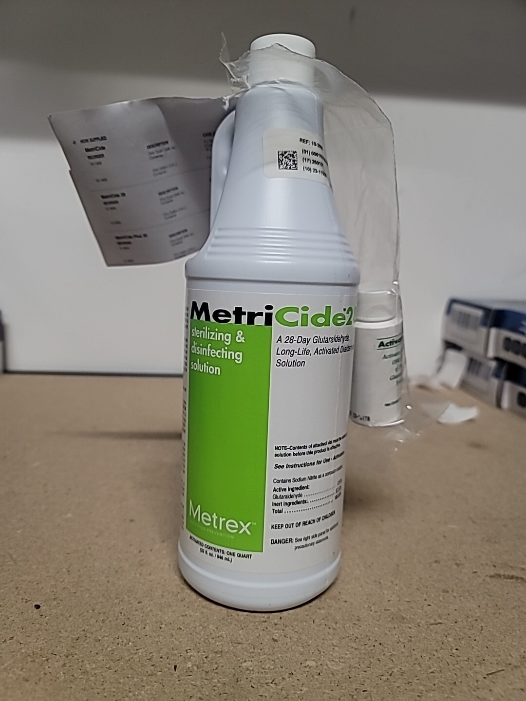 METREX METRICIDE 28® DISINFECTING SOLUTION, QUART, 16/CASE, 1 CASE, 10-2805