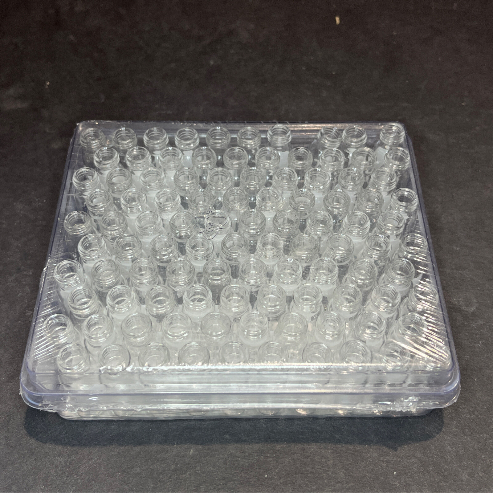VWR Clear Glass Vial 1.8 ml 9 mm Screw Neck 12 x 32 mm Total of 100 Vials