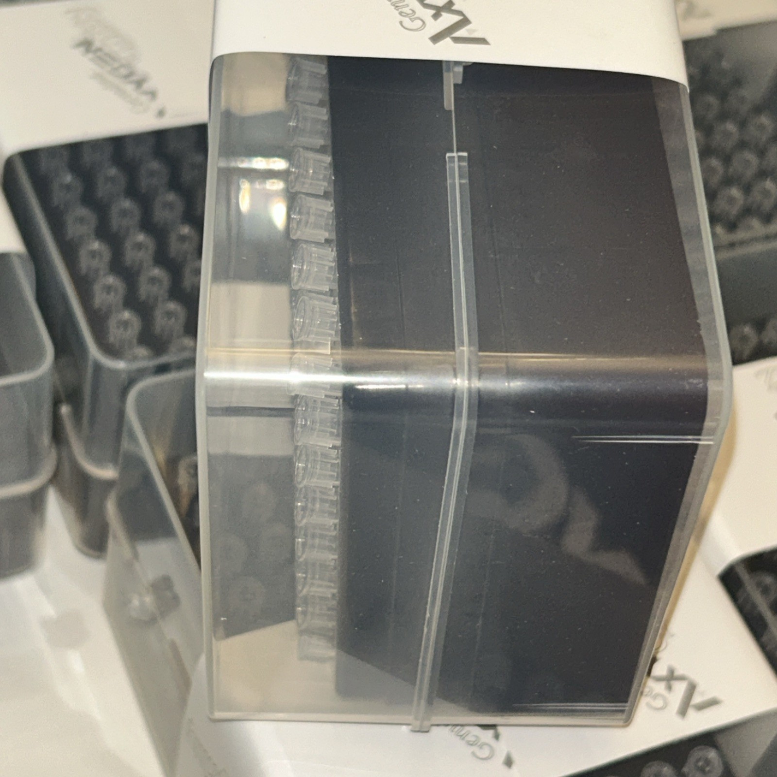 Axygen Pipette 96 Tips Clear, Racked 8.5-10ul T-400-R *10 Racks & Trays